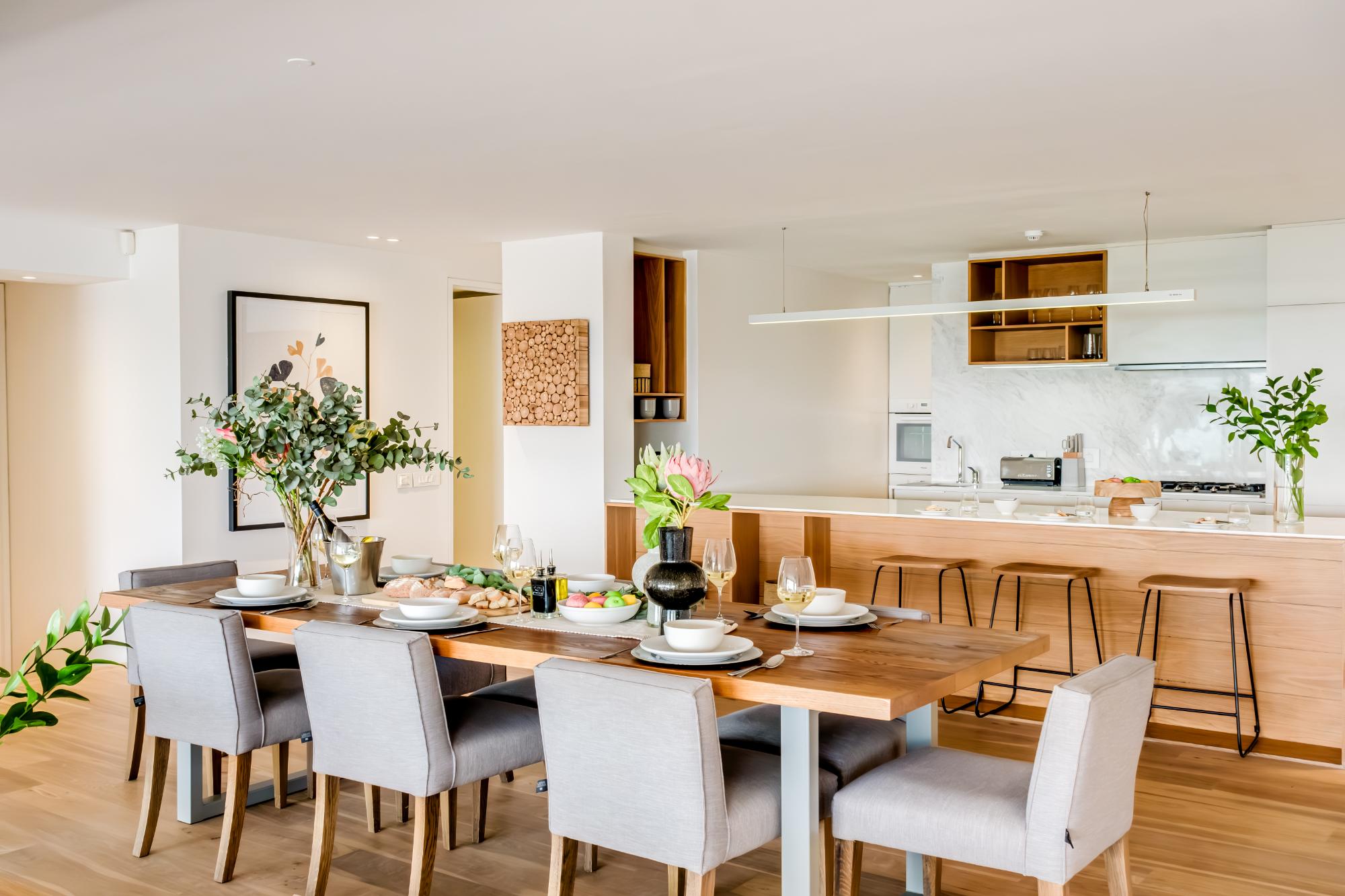 Modern Seaside Apartment w Incredible Views Lillamton 10