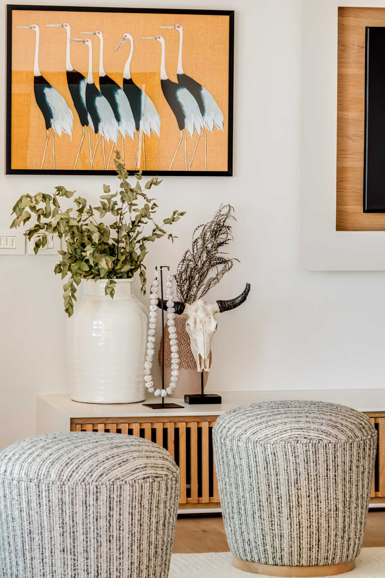 Modern Seaside Apartment w Incredible Views Lillamton 8