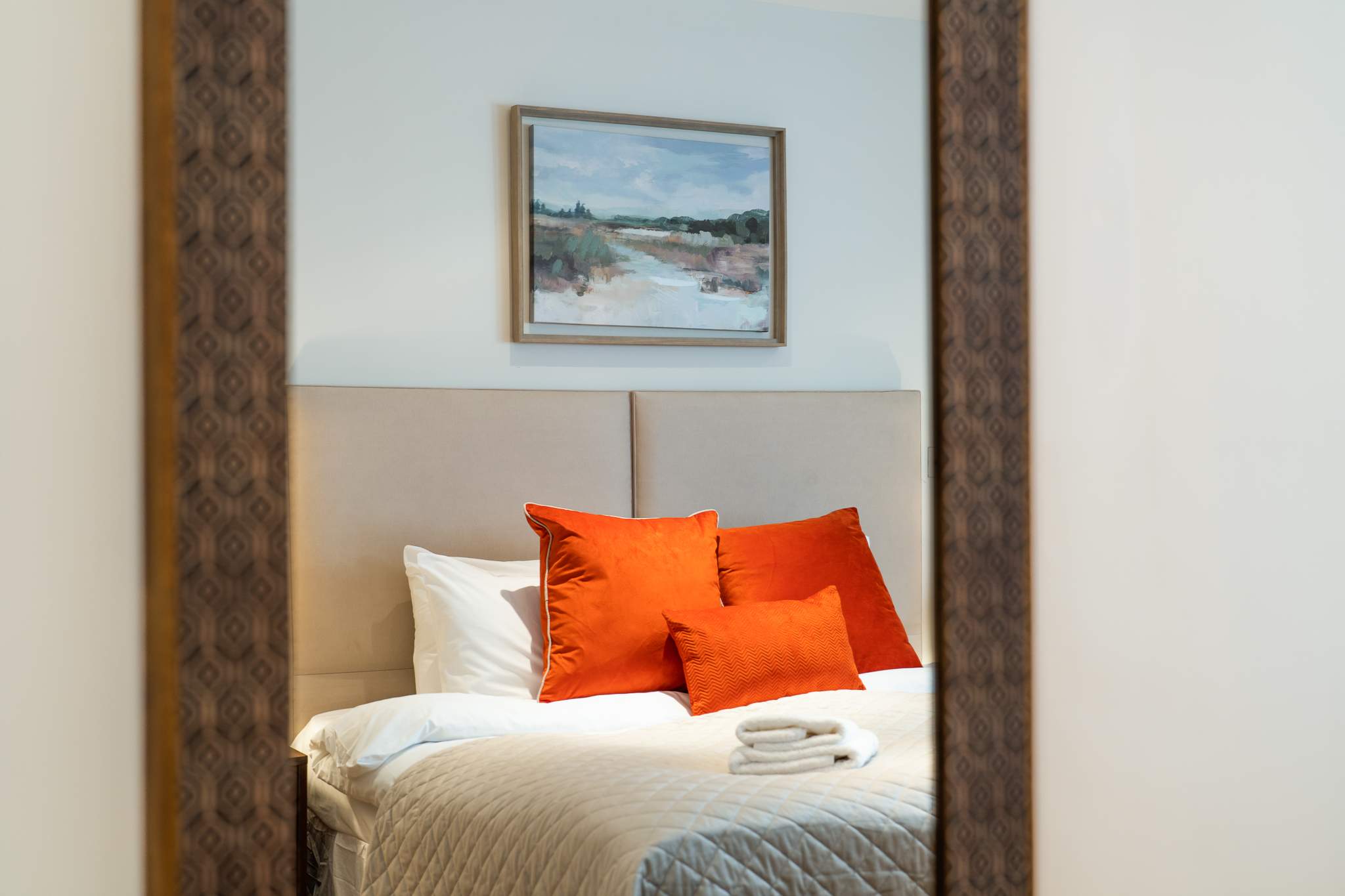 View Luxury 4-Bed Apartment in Mayfair in Hertford Street W1J 7SL Luxury 4-Bed Apartment in Mayfair in Hertford Street W1J 7SL - Property image 22 - VivreStays