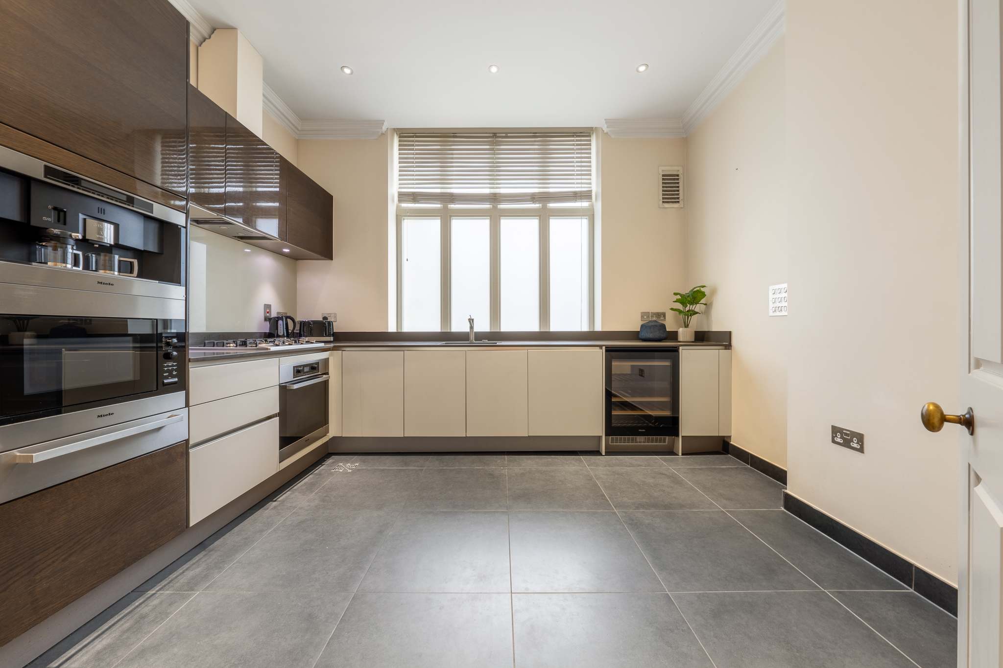 Modern Mayfair Apartment near Hyde Park in Hertford Street W1J 7SL - Property image 7 - VivreStays