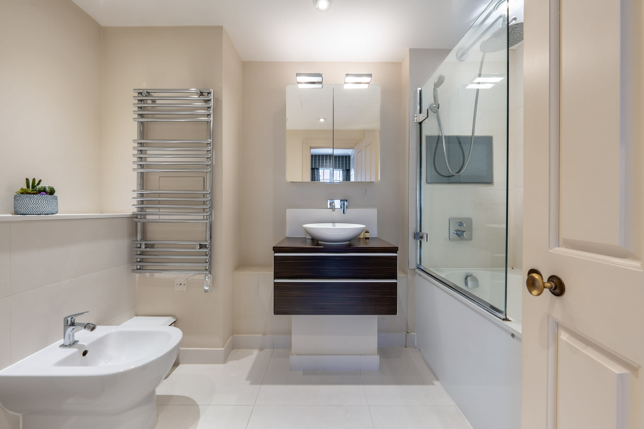Luxurious Mayfair Apartment near Hyde Park in Hertford Street W1J - Property image 17 - VivreStays