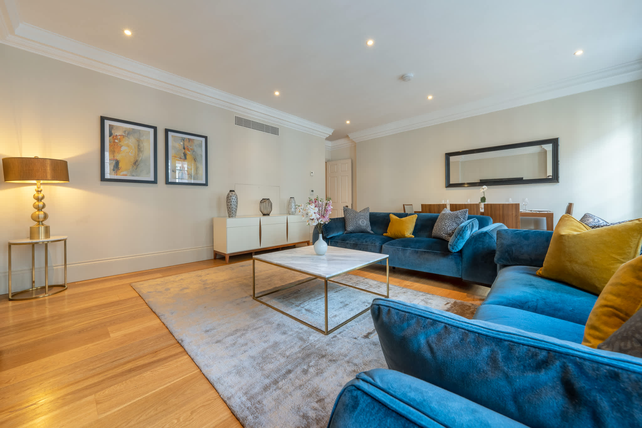 Luxurious Mayfair Apartment near Hyde Park in Hertford Street W1J - Property image 2 - VivreStays