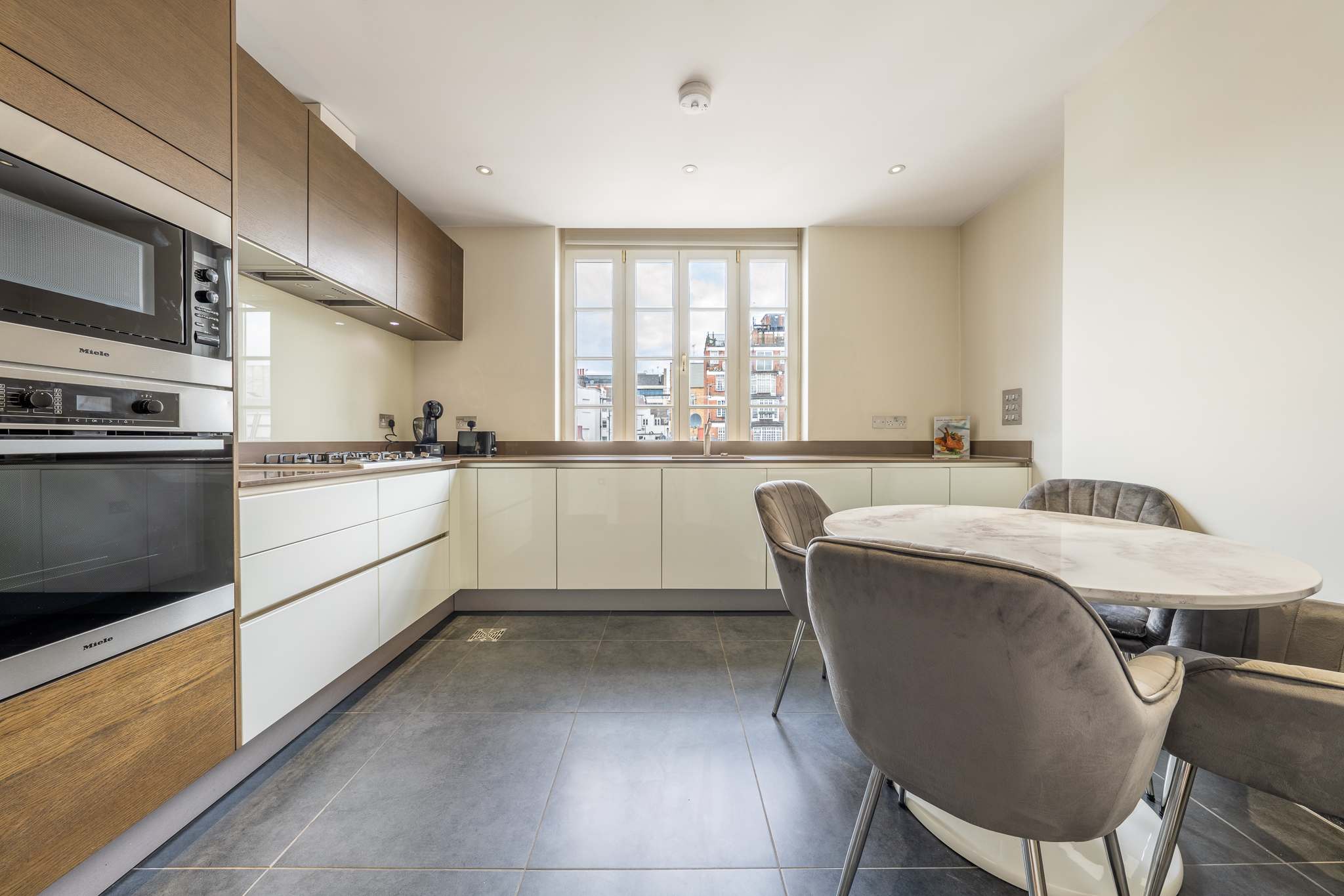 Luxurious Mayfair Apartment near Hyde Park in Hertford Street W1J 7SL - Property image 12 - VivreStays