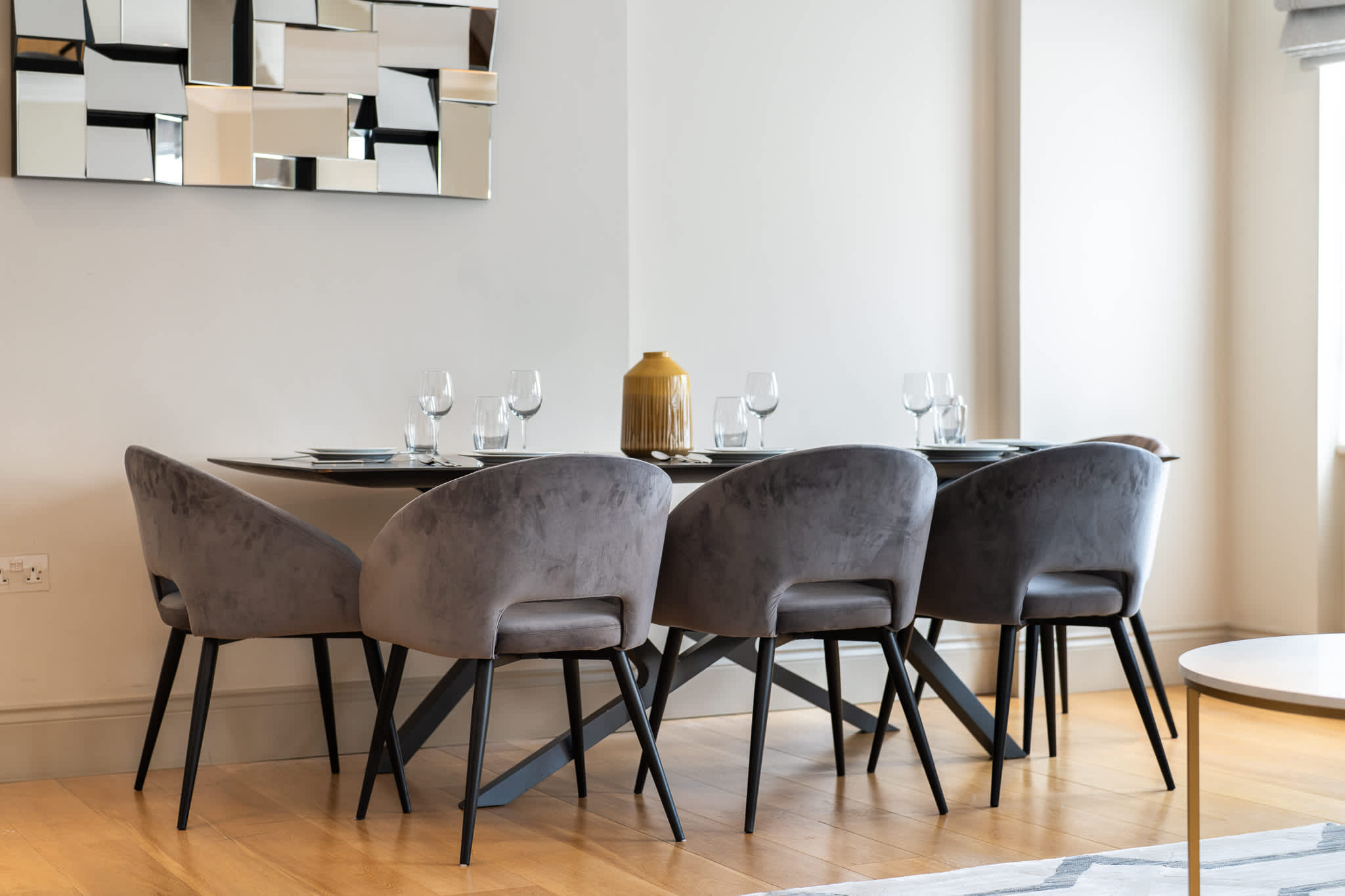 Luxurious Mayfair Apartment near Hyde Park in Hertford Street W1J 7SL - Property image 9 - VivreStays