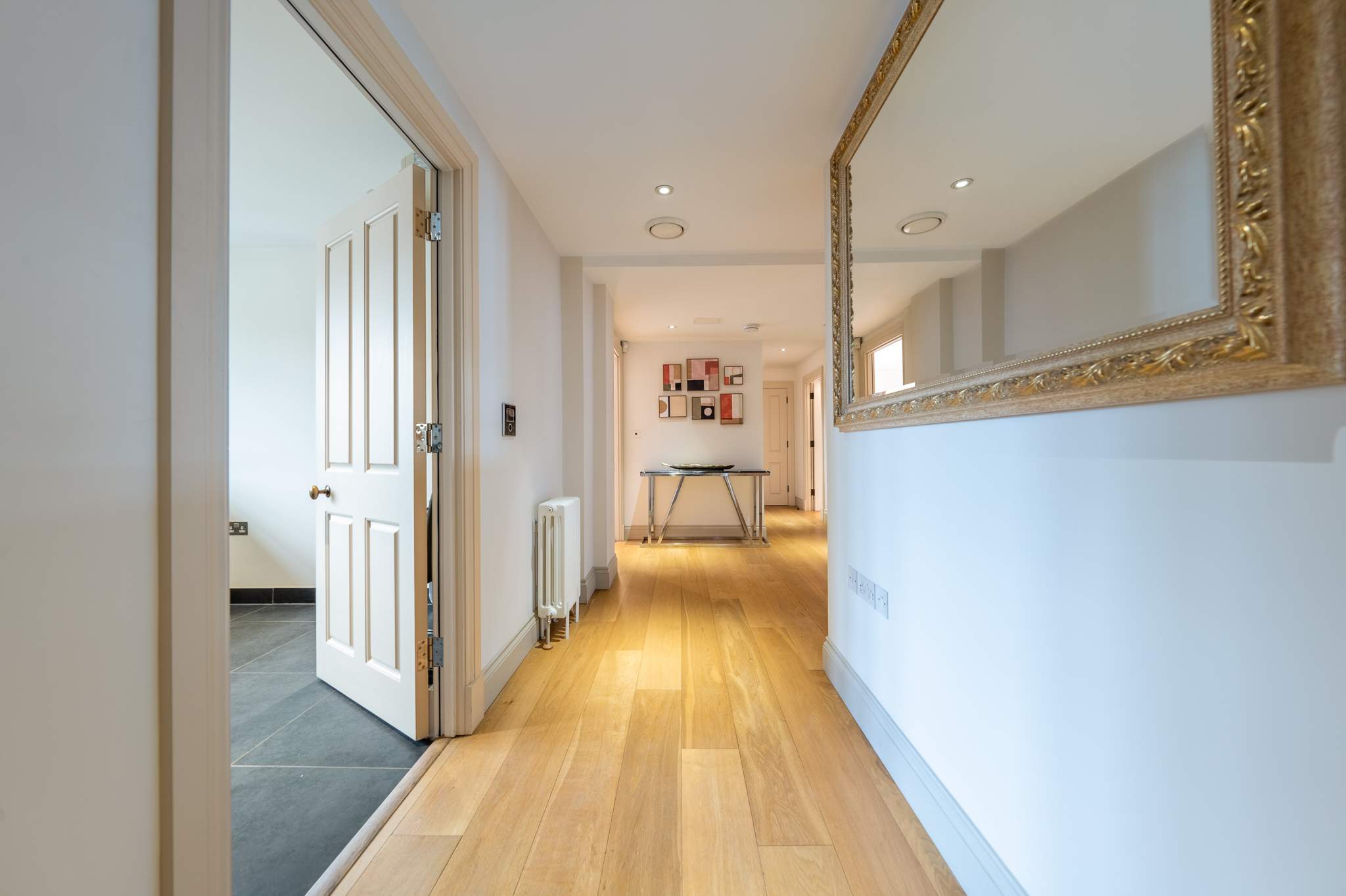 View Luxury Two-Bedroom Apt in Mayfair, London in Hertford Street W1J 7SL Luxury Two-Bedroom Apt in Mayfair, London in Hertford Street W1J 7SL - Property image 7 - VivreStays