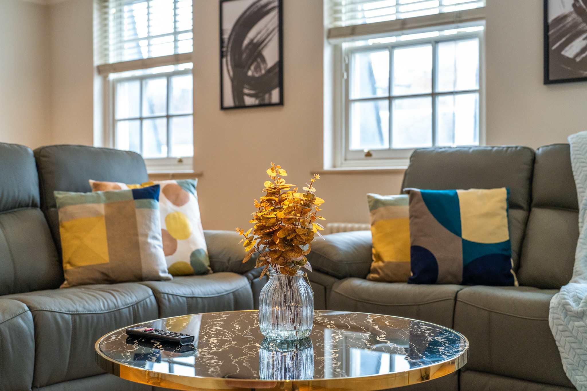 Luxury Two-Bedroom Apt in Mayfair, London serviced apartment - UK - VivreStays