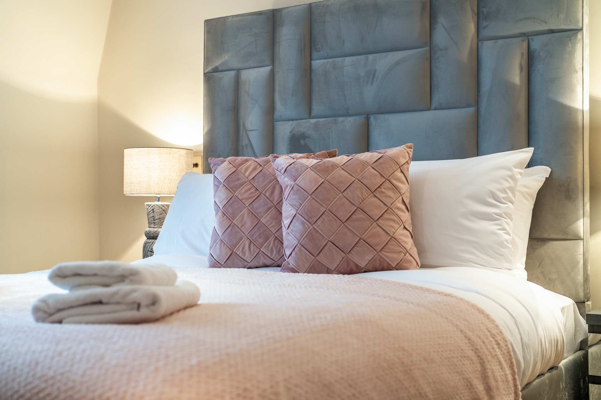 View Luxury Two-Bedroom Apt in Mayfair, London in Hertford Street W1J 7SL Luxury Two-Bedroom Apt in Mayfair, London in Hertford Street W1J 7SL - Property image 22 - VivreStays