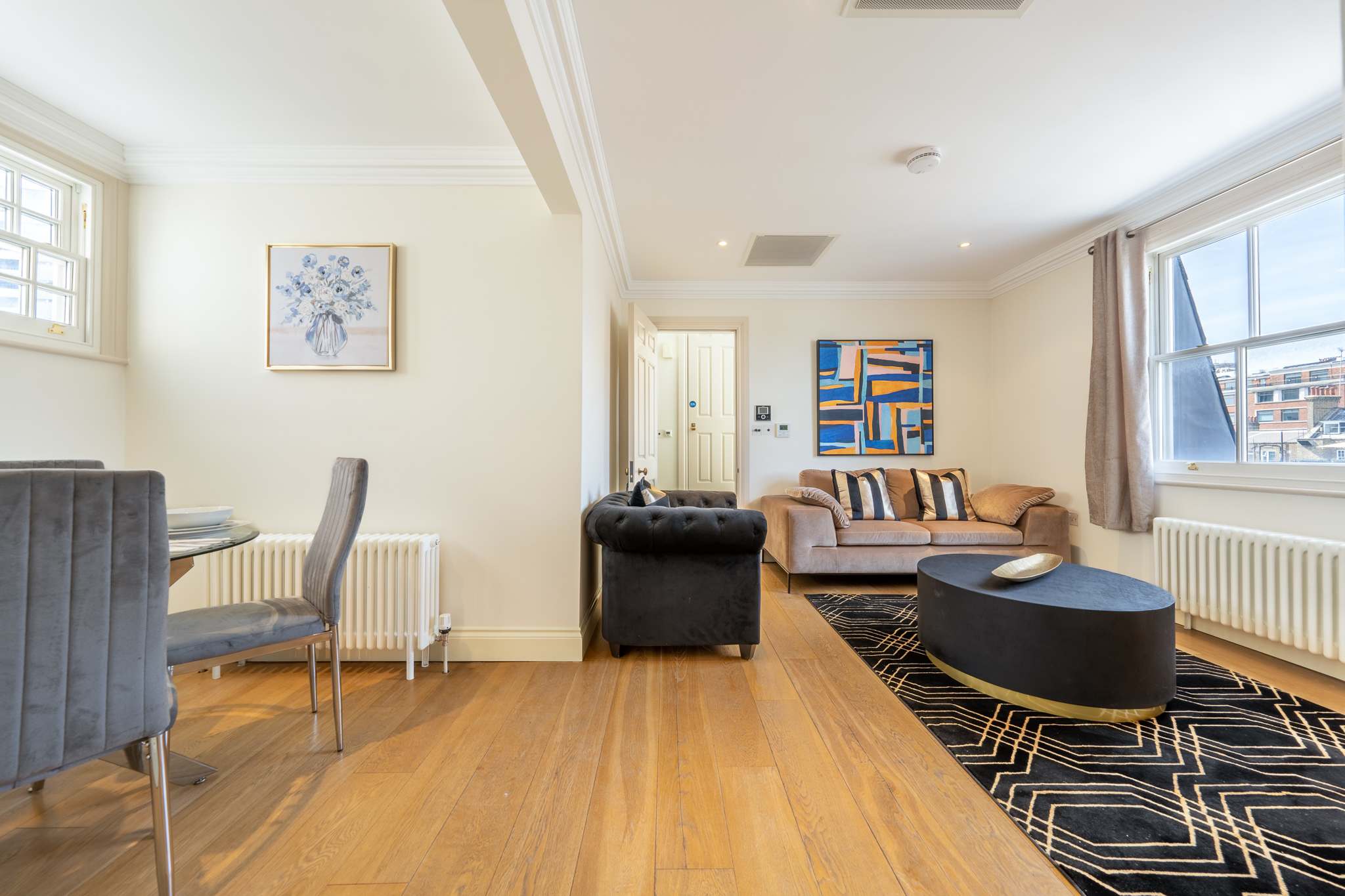 View Luxury Mayfair Apartment Near Hyde Park in Hertford Street W1J Luxury Mayfair Apartment Near Hyde Park in Hertford Street W1J - Property image 18 - VivreStays