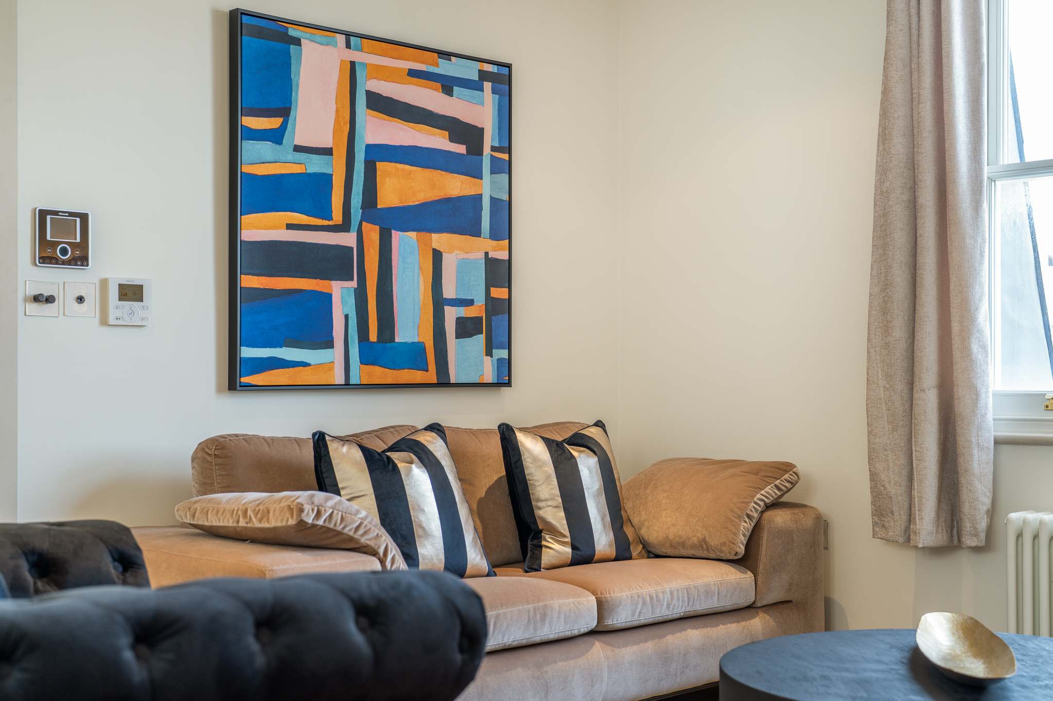 View Luxury Mayfair Apartment Near Hyde Park in Hertford Street W1J Luxury Mayfair Apartment Near Hyde Park in Hertford Street W1J - Property image 25 - VivreStays