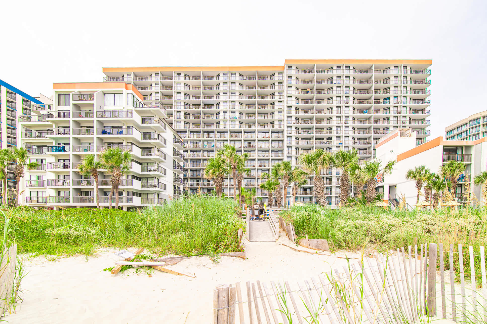 Oceanfront Resort Suite w Lazy River