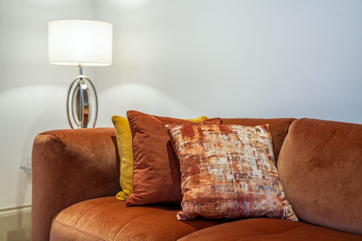View Luxury 4-Bed Apartment in Mayfair in Hertford Street W1J 7SL Luxury 4-Bed Apartment in Mayfair in Hertford Street W1J 7SL - Property image 5 - VivreStays