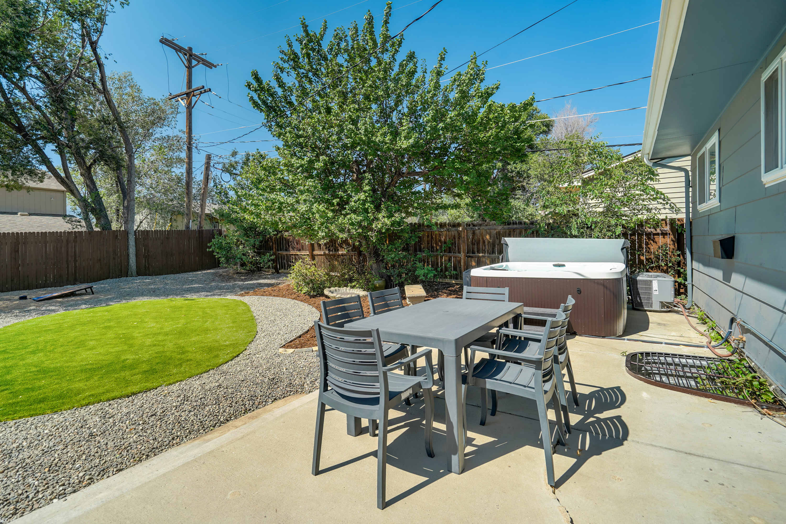 Skyline Overlook! Panoramic Views & Hot Tub! — Colorado Springs, CO — vacation rental