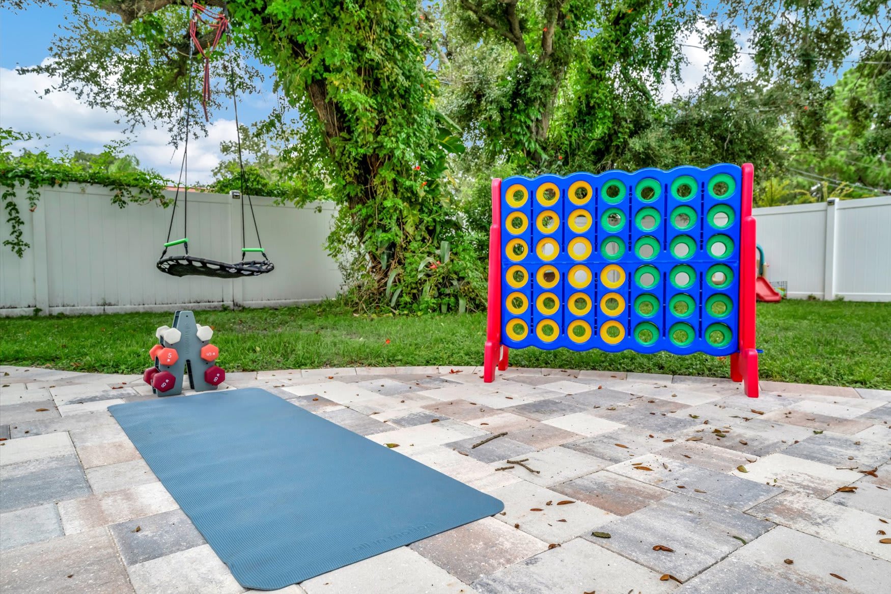 Seminole Pet Friendly Home, Fenced In & Yard Games — Seminole, FL — vacation rental