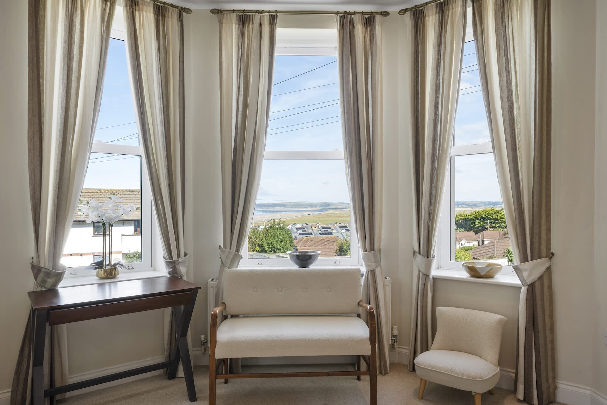 Modern Apartment, Private Parking, Walk to Beach! — Westward Ho, Devon — vacation rental