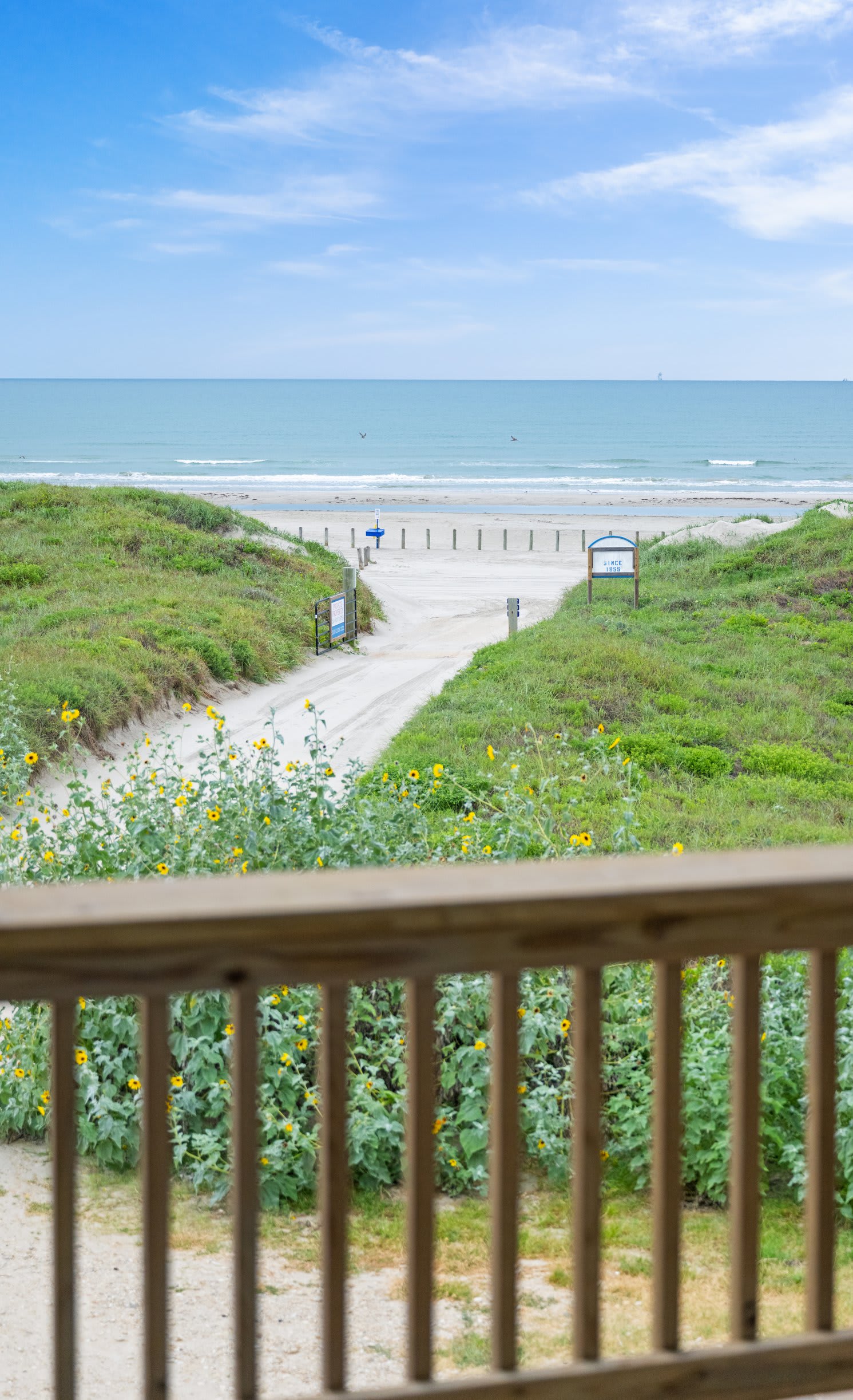 Golf Cart Included, Beach Access | The Outlook