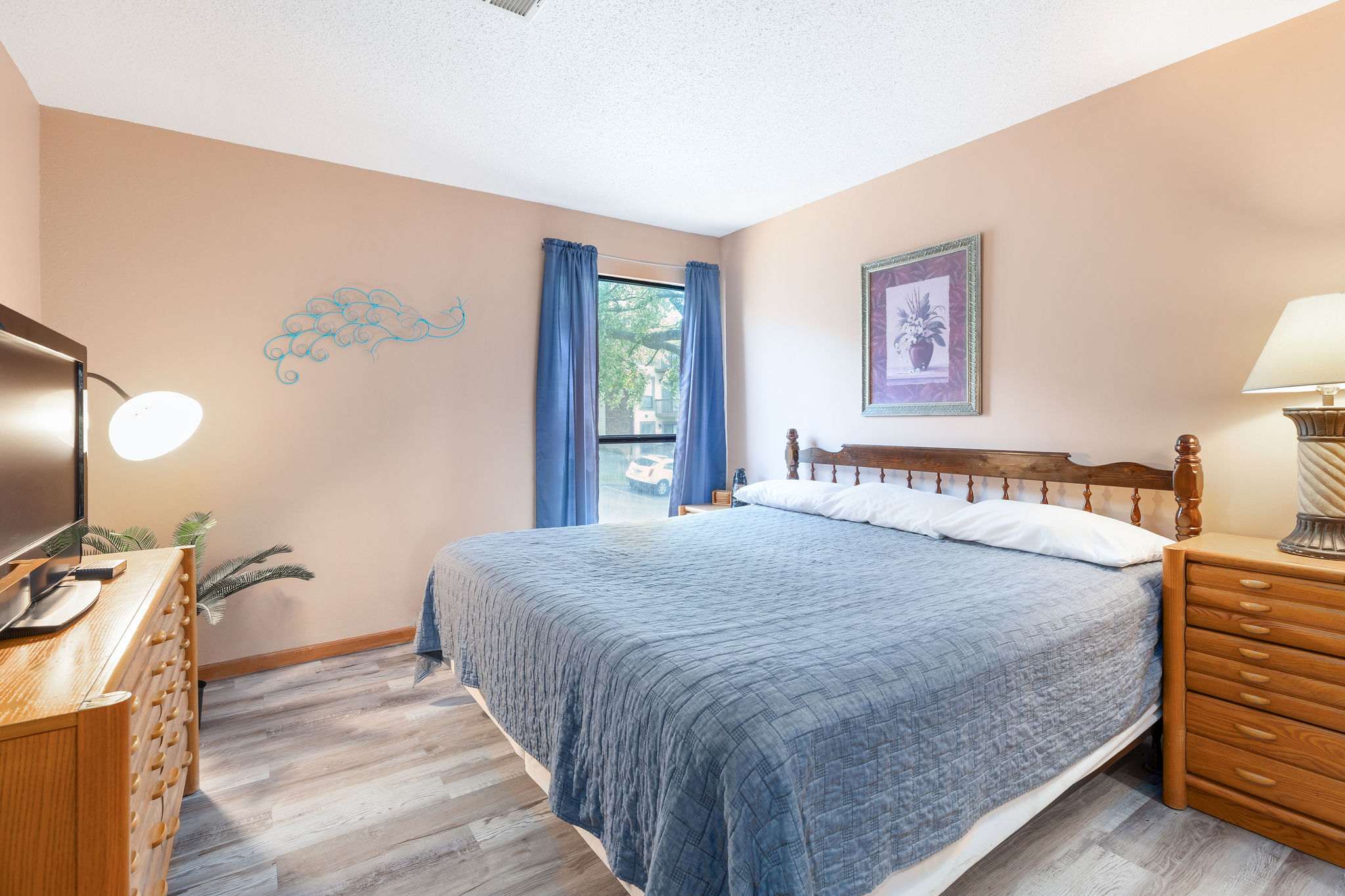 The Roost Royale-No Stairs! Indoor pool! Hot Tub!