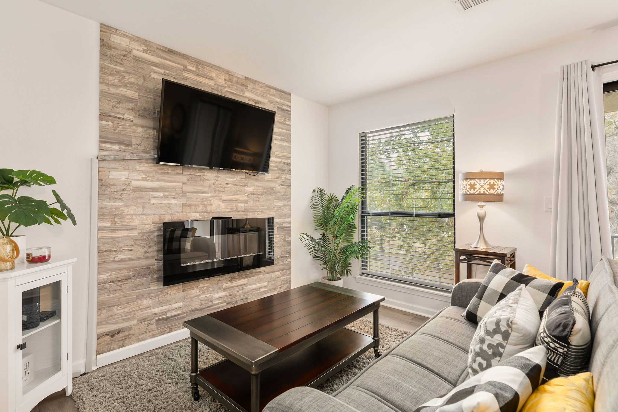 Sunny Pointe! Fireplace, Pool, Pickleball, Gym — Branson, MO — vacation rental