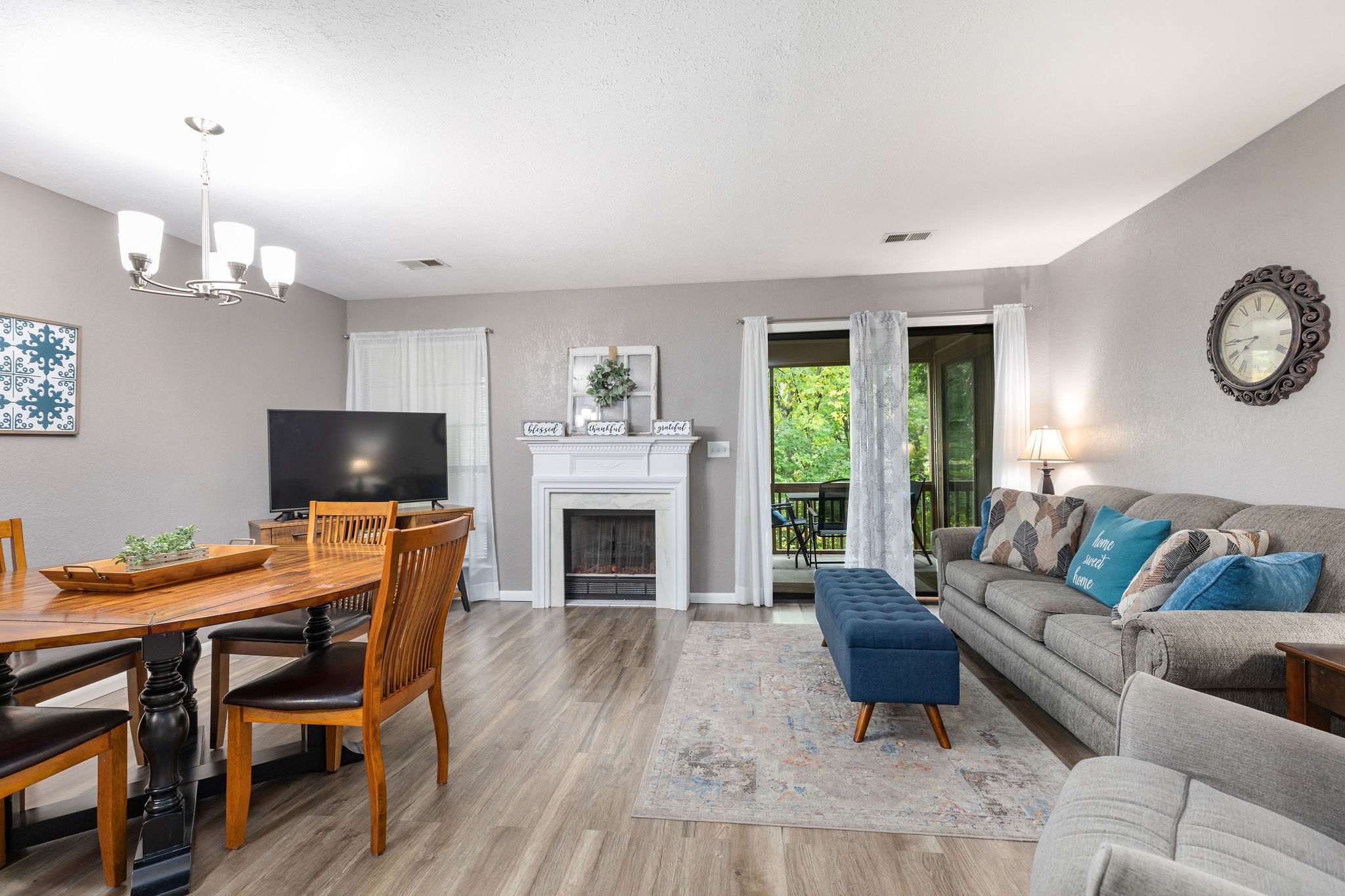 Serenitee Pointe - 2 Bd 2 Bath Indoor Outdoor Pool, Hot tub — Branson, MO — vacation rental