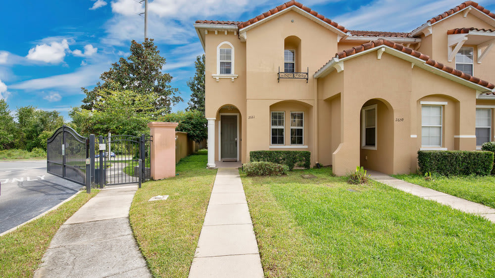 Quiet Corner Gem in Gated Crestwynd Bay - Foto 1