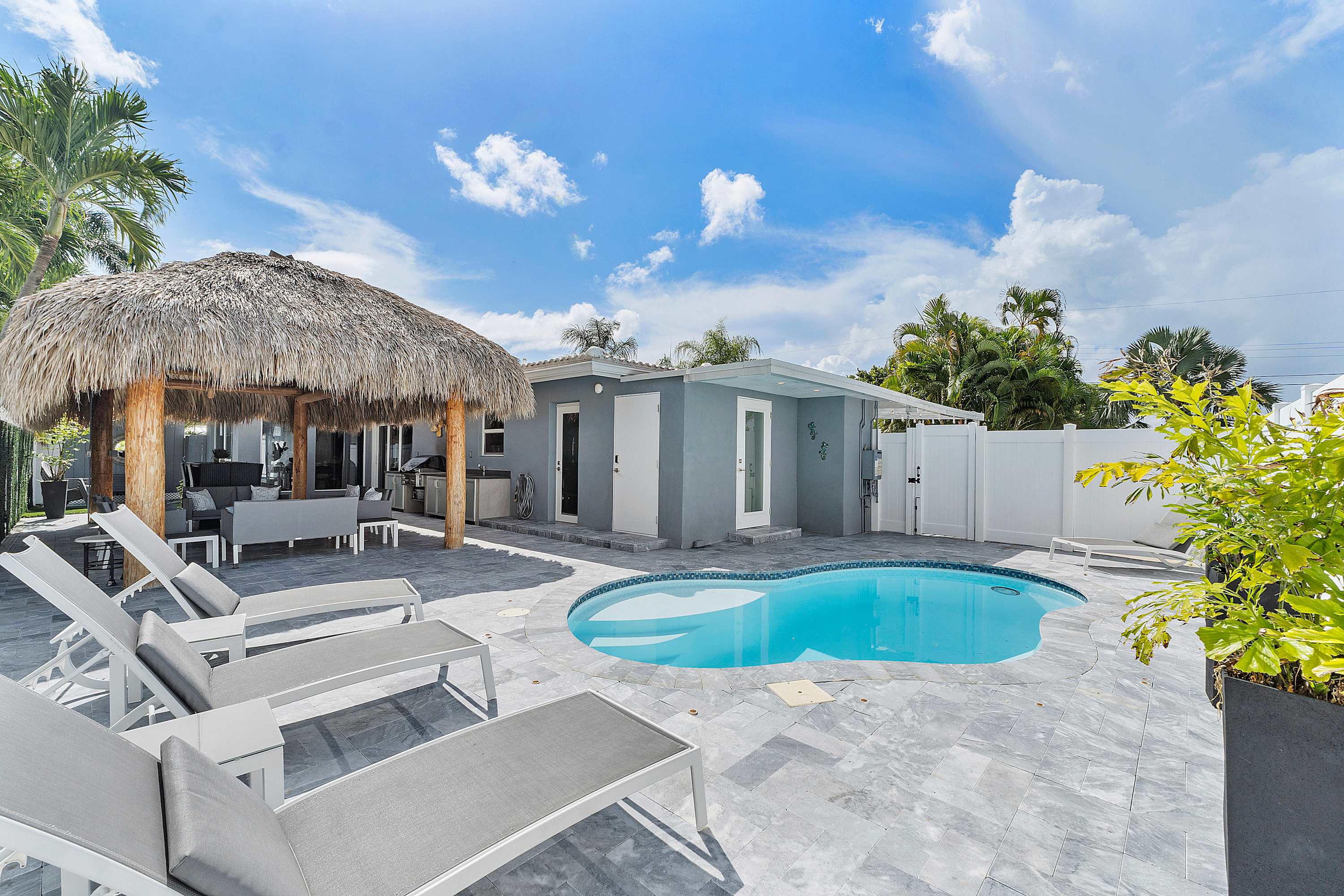 Modern Home in FTL! Hot Tub & Dogs Welcome! — Oakland Park, FL — vacation rental