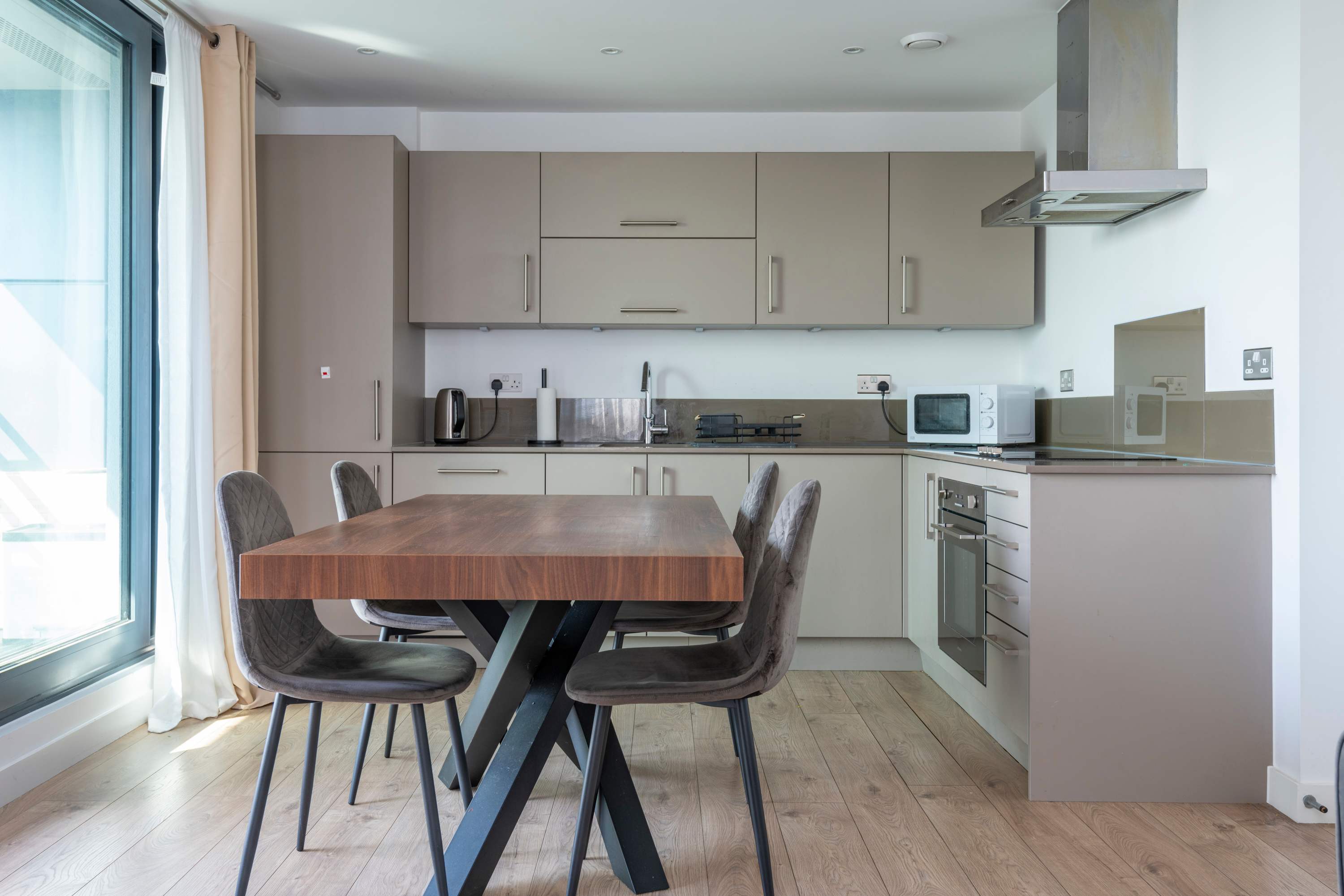 Brand-new contemporary flat in Bermondsey in London — photo 4