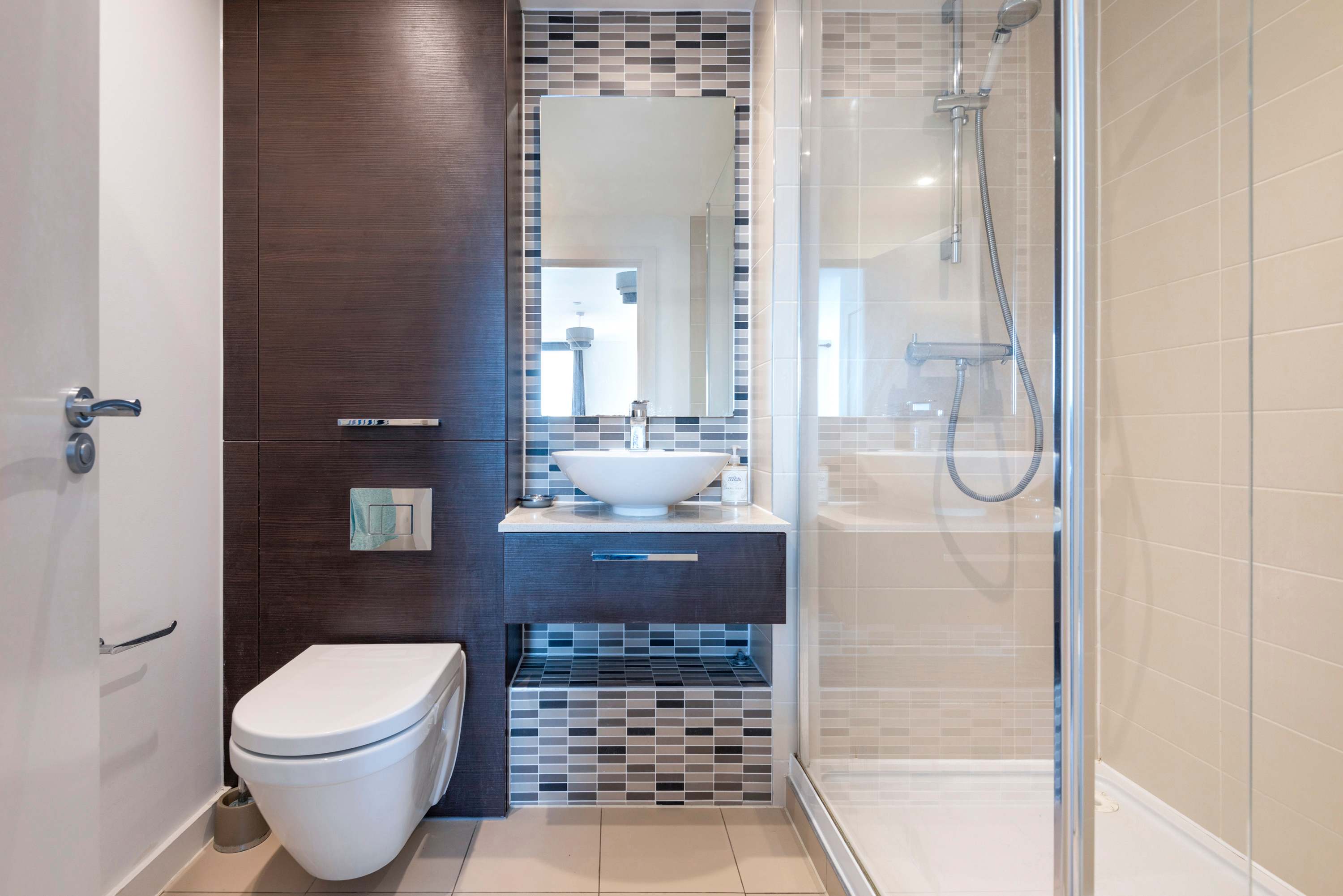 Brand-new contemporary flat in Bermondsey in London — photo 5