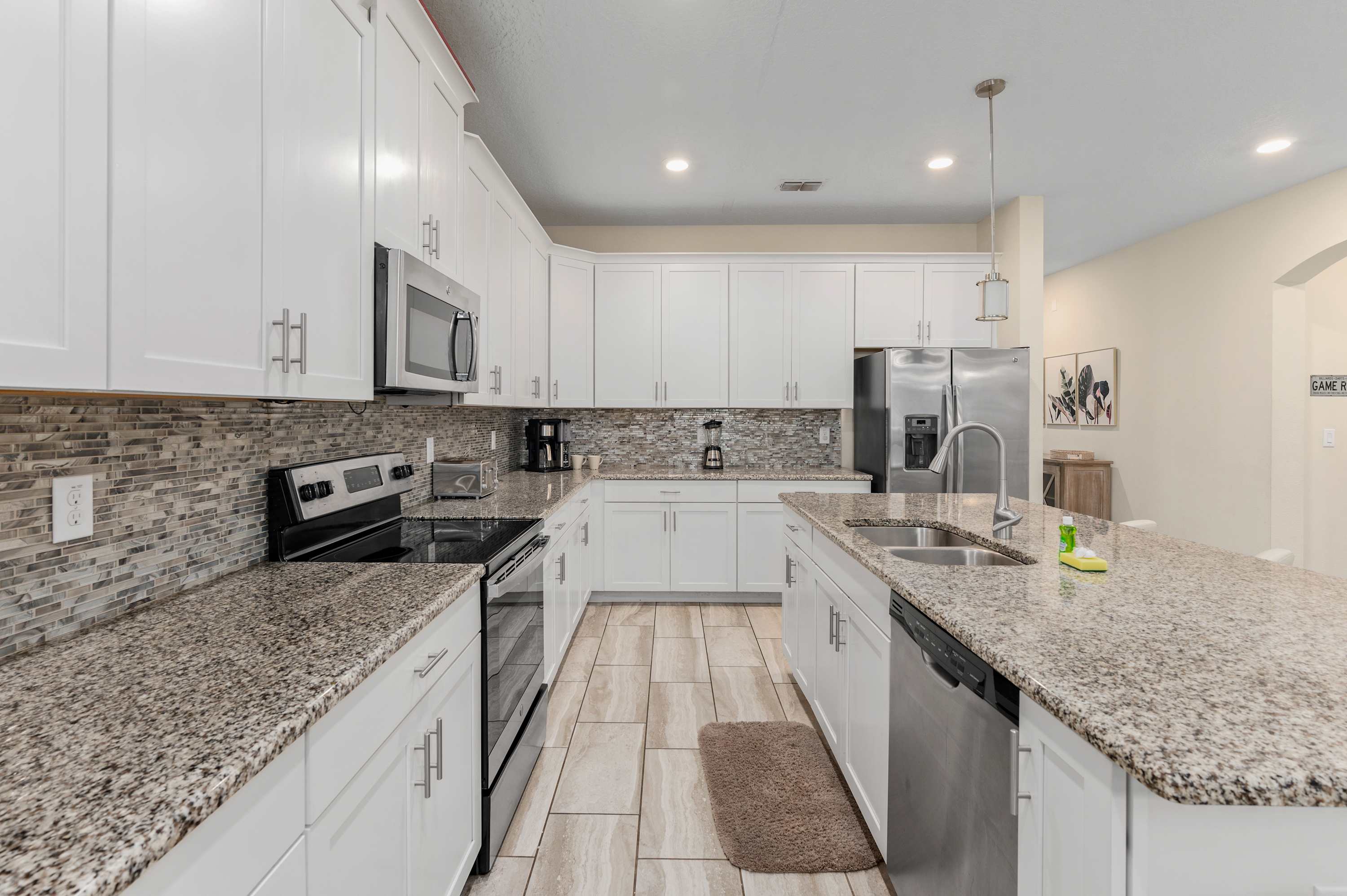 Heated Pool, Game Room, Lazy River, Waterpark