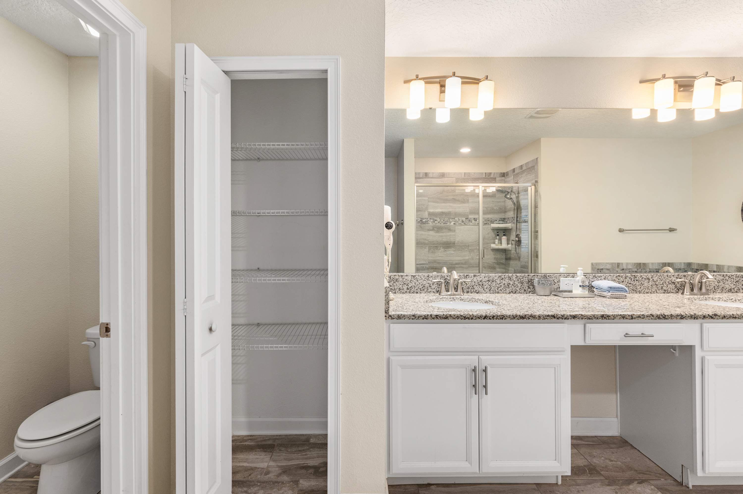 Heated Pool, Game Room, Lazy River, Waterpark