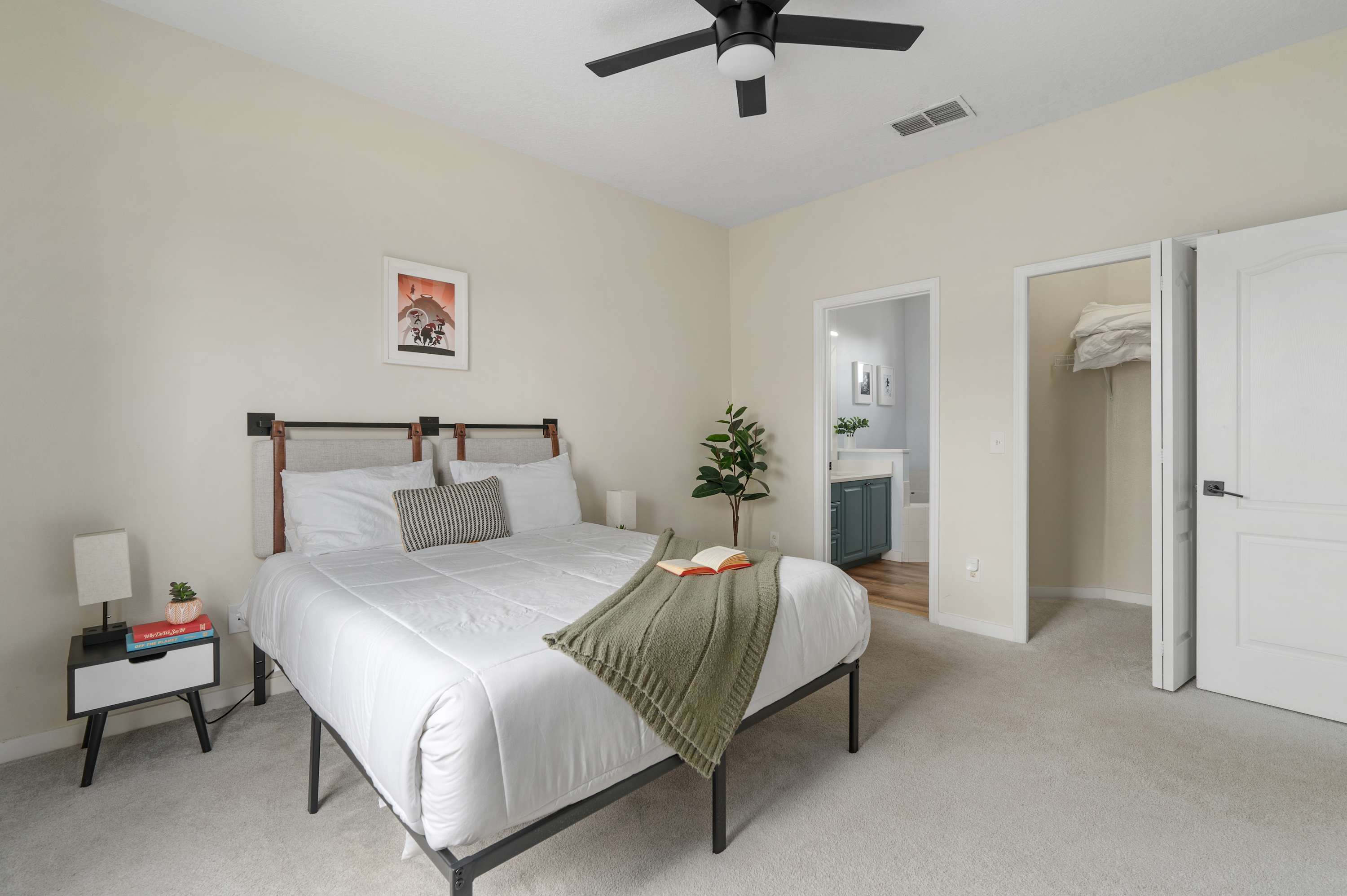 Townhome w/heated pool & game room