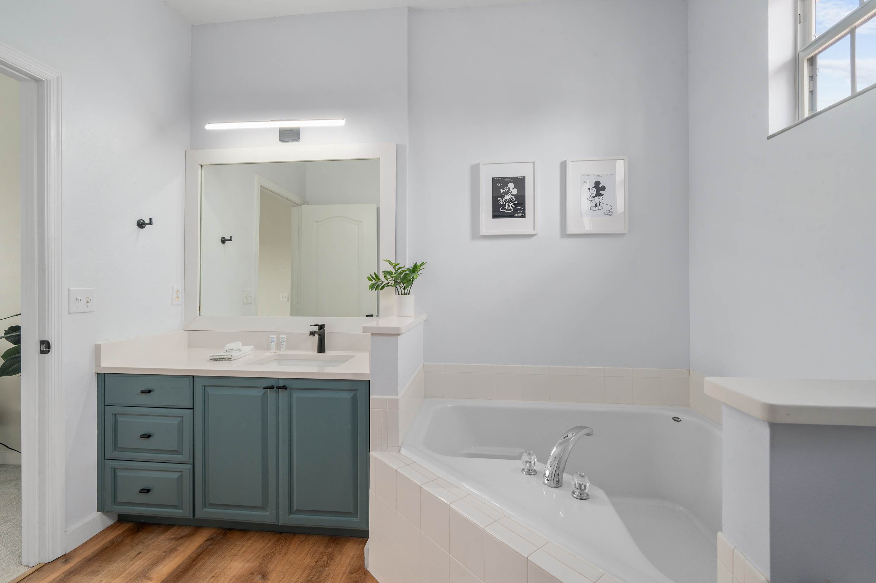 Townhome w/heated pool & game room