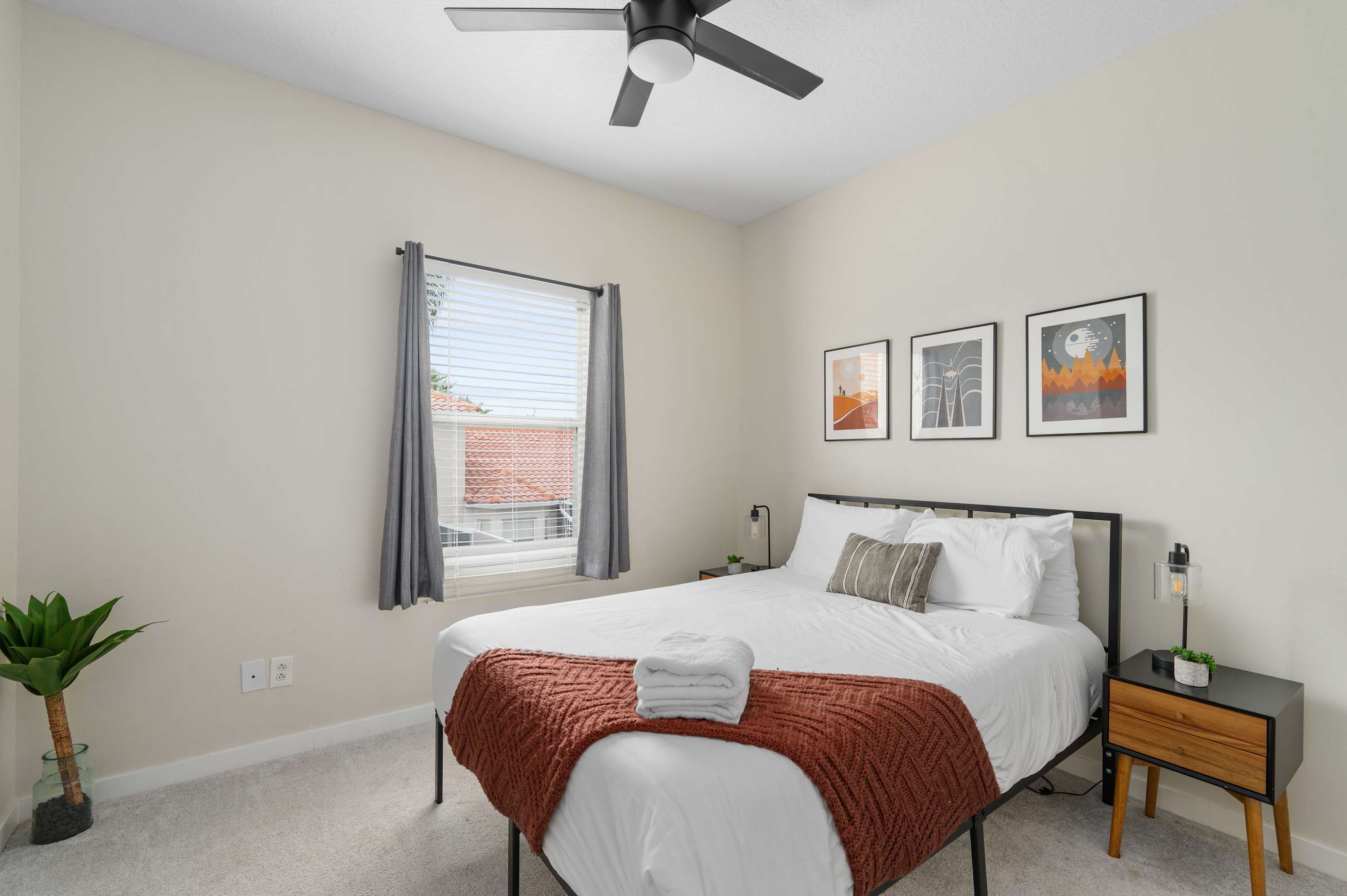 Townhome w/heated pool & game room