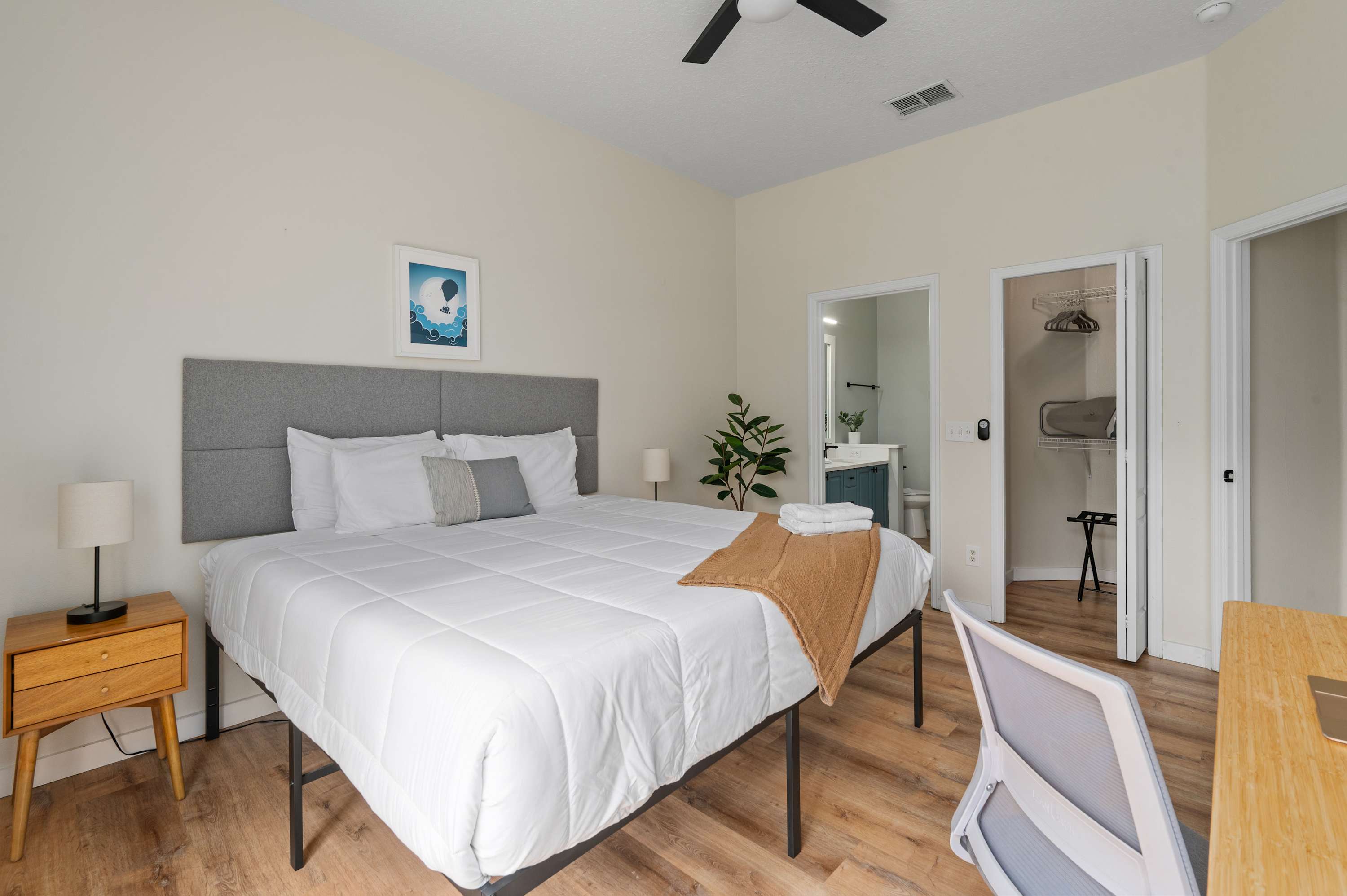 Townhome w/heated pool & game room