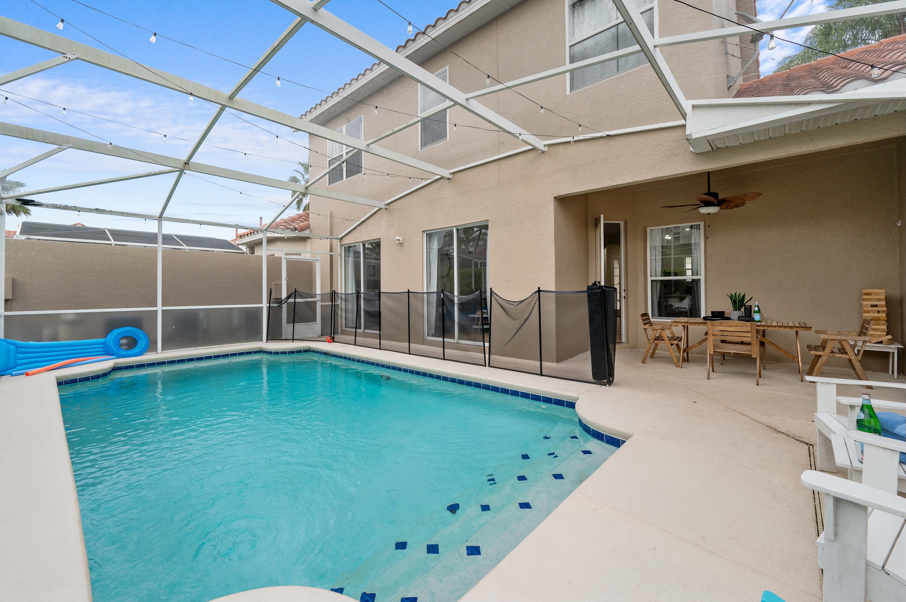 Townhome w/heated pool & game room