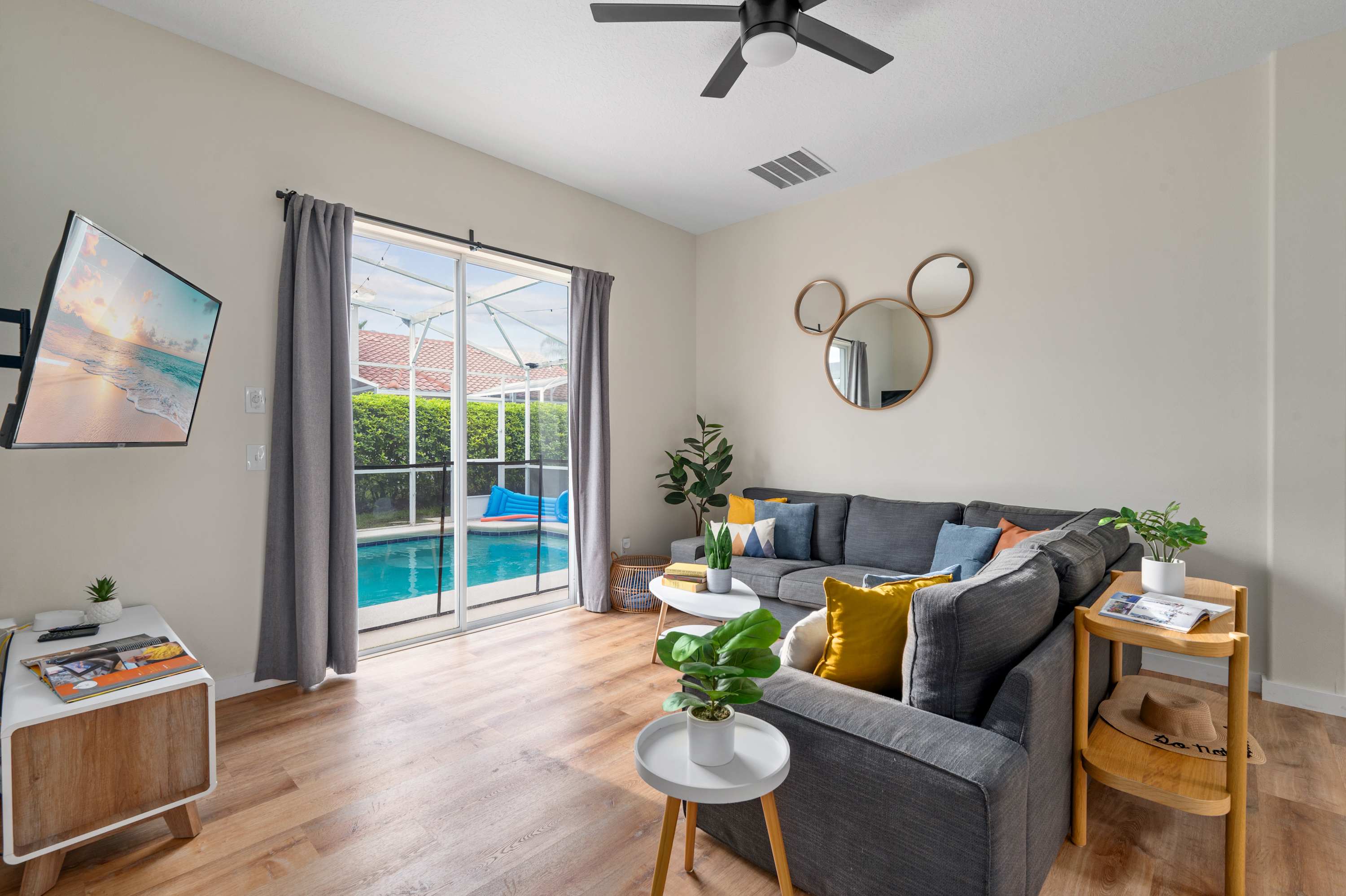 Townhome w/heated pool & game room