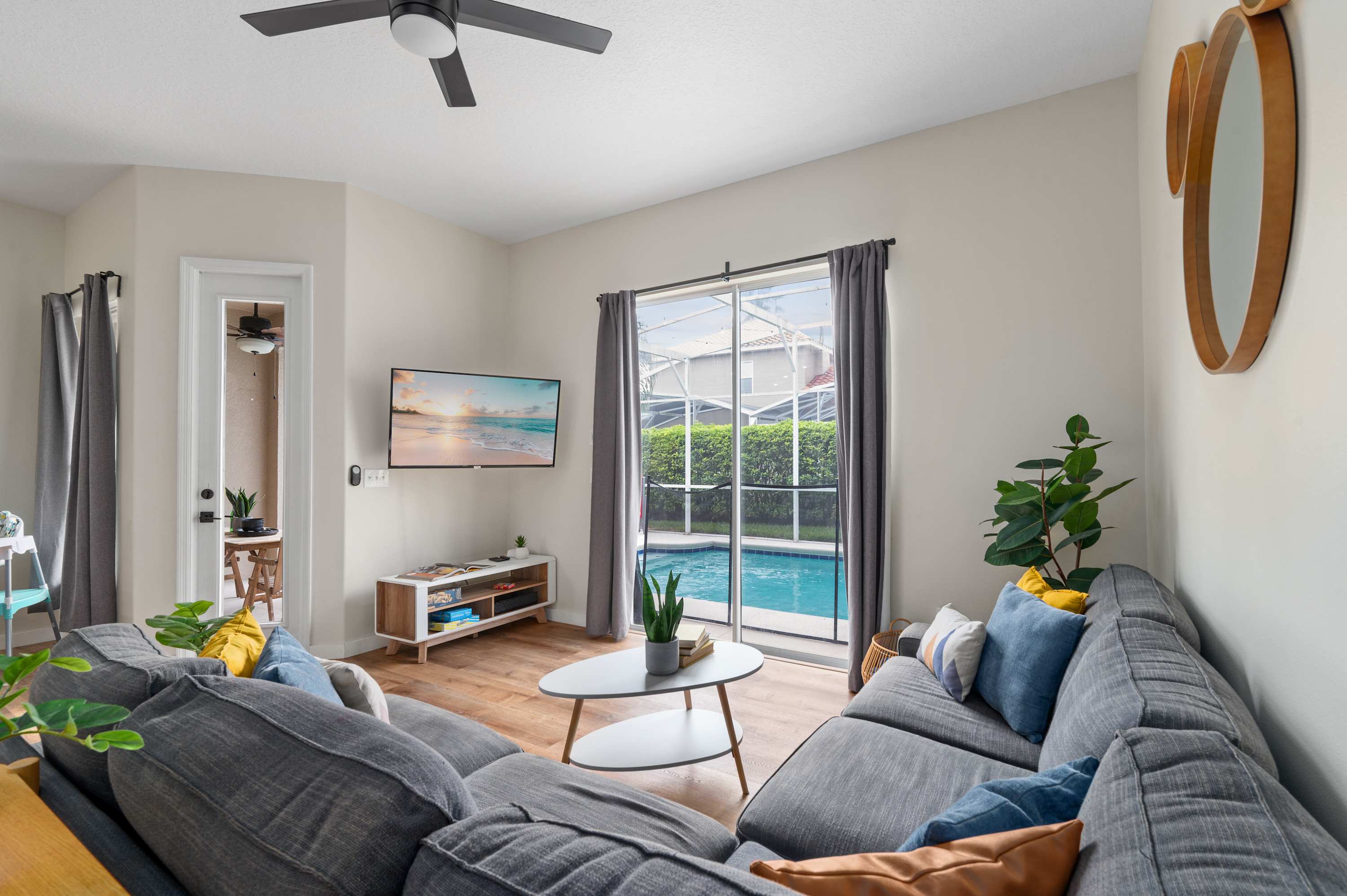 Townhome w/heated pool & game room