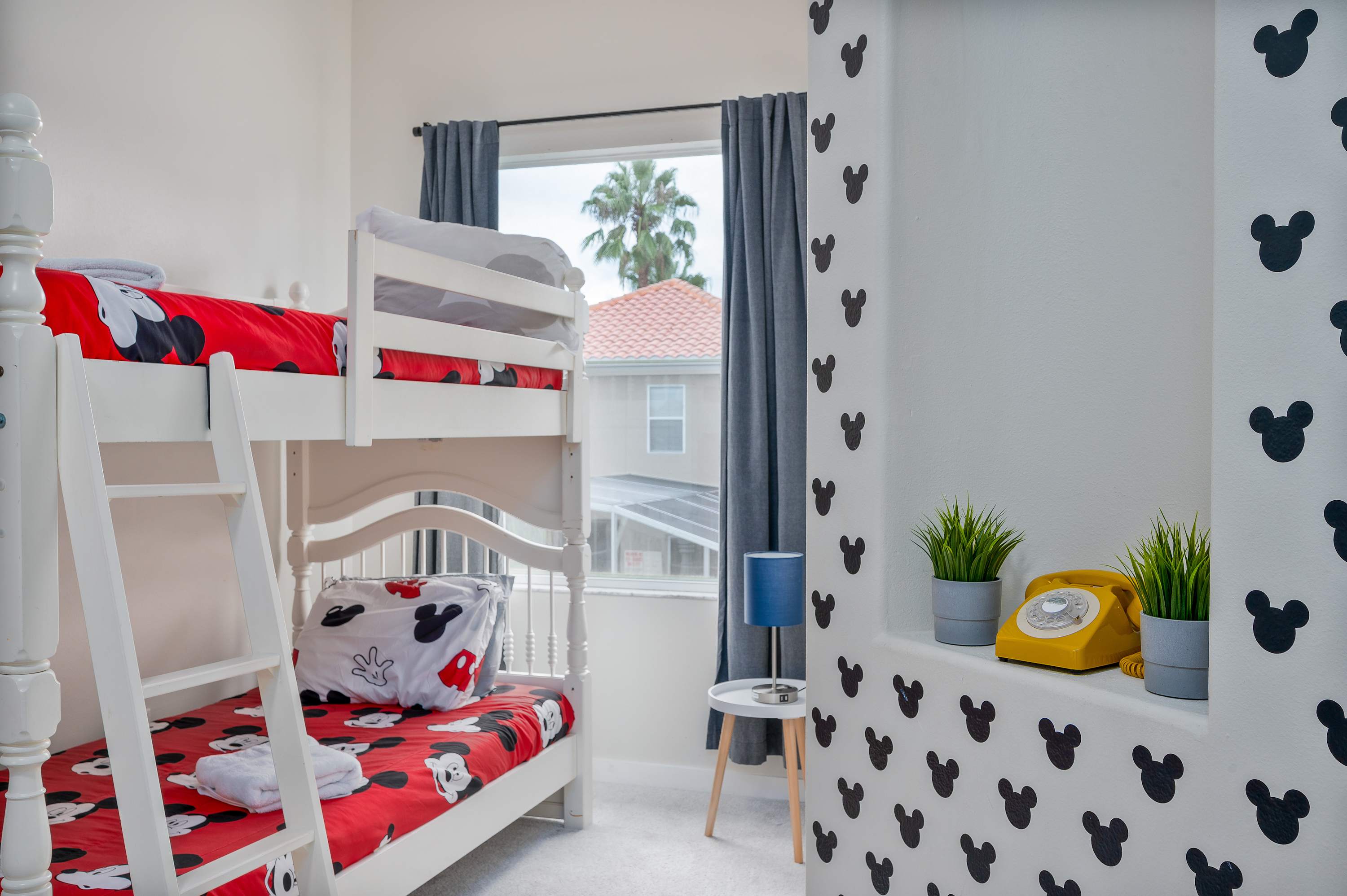 Townhome w/heated pool & game room