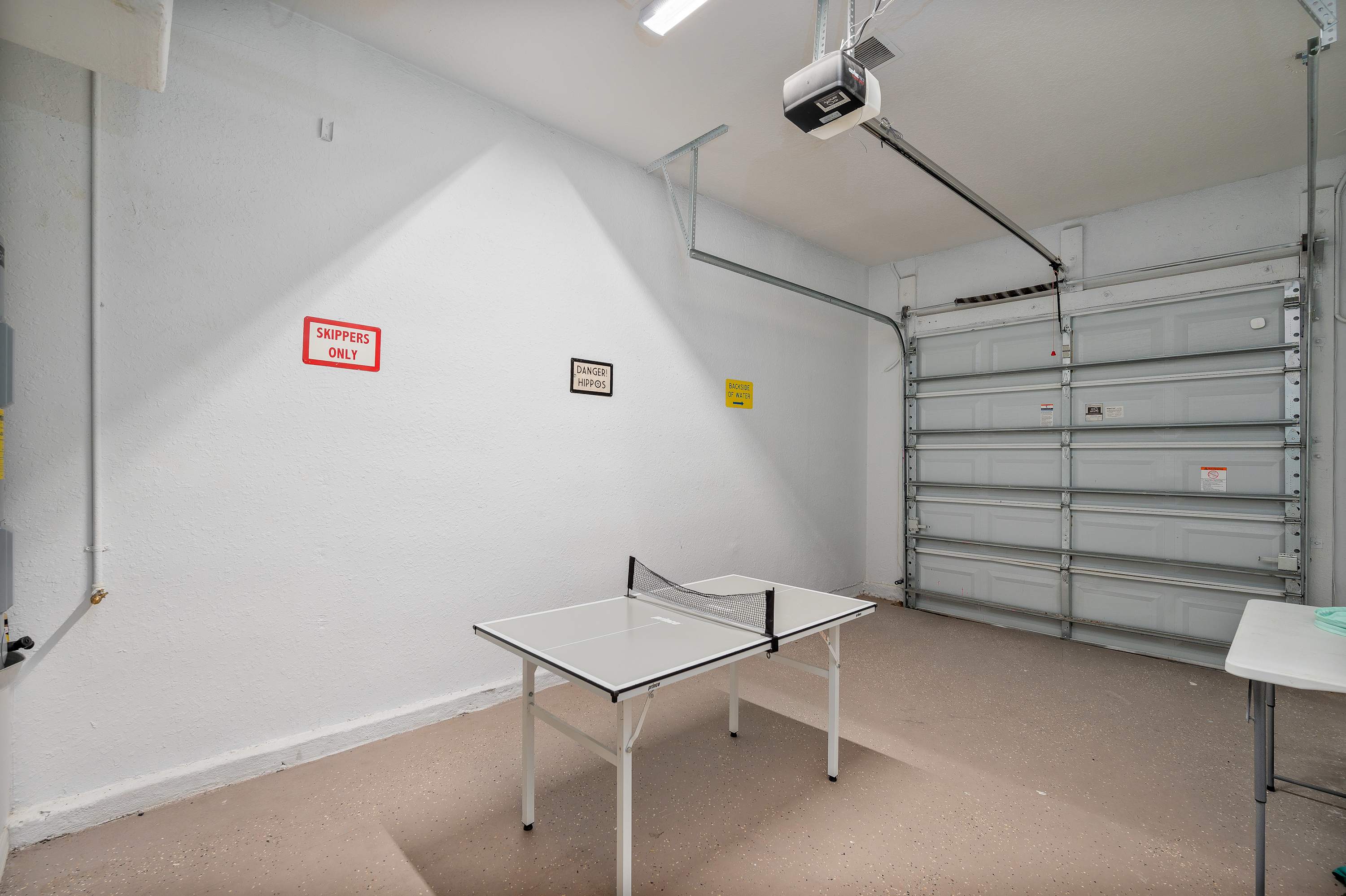 Townhome w/heated pool & game room