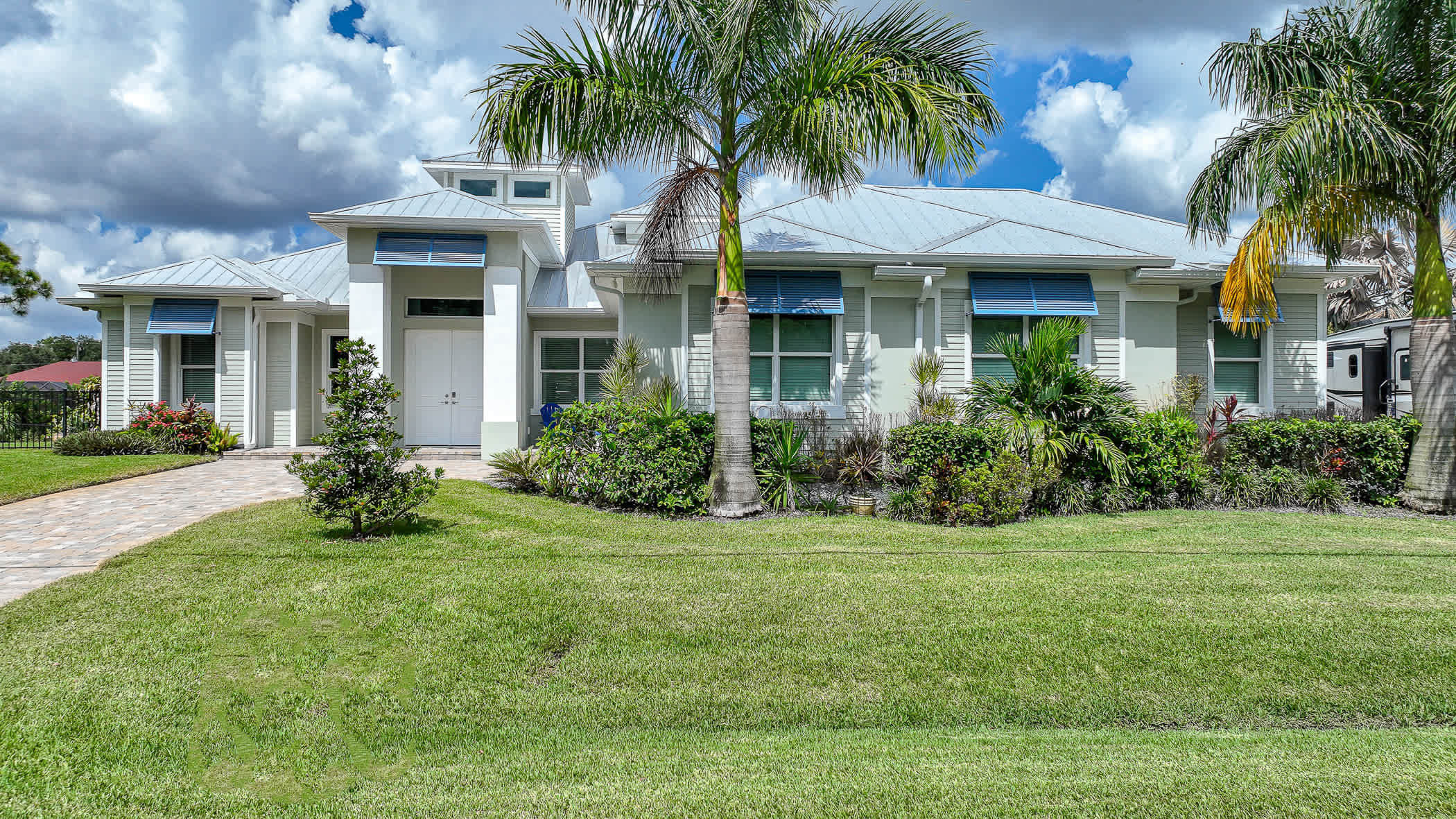 Luxury NW Port Charlotte Retreat, pool/spa, canal — Port Charlotte, FL — vacation rental