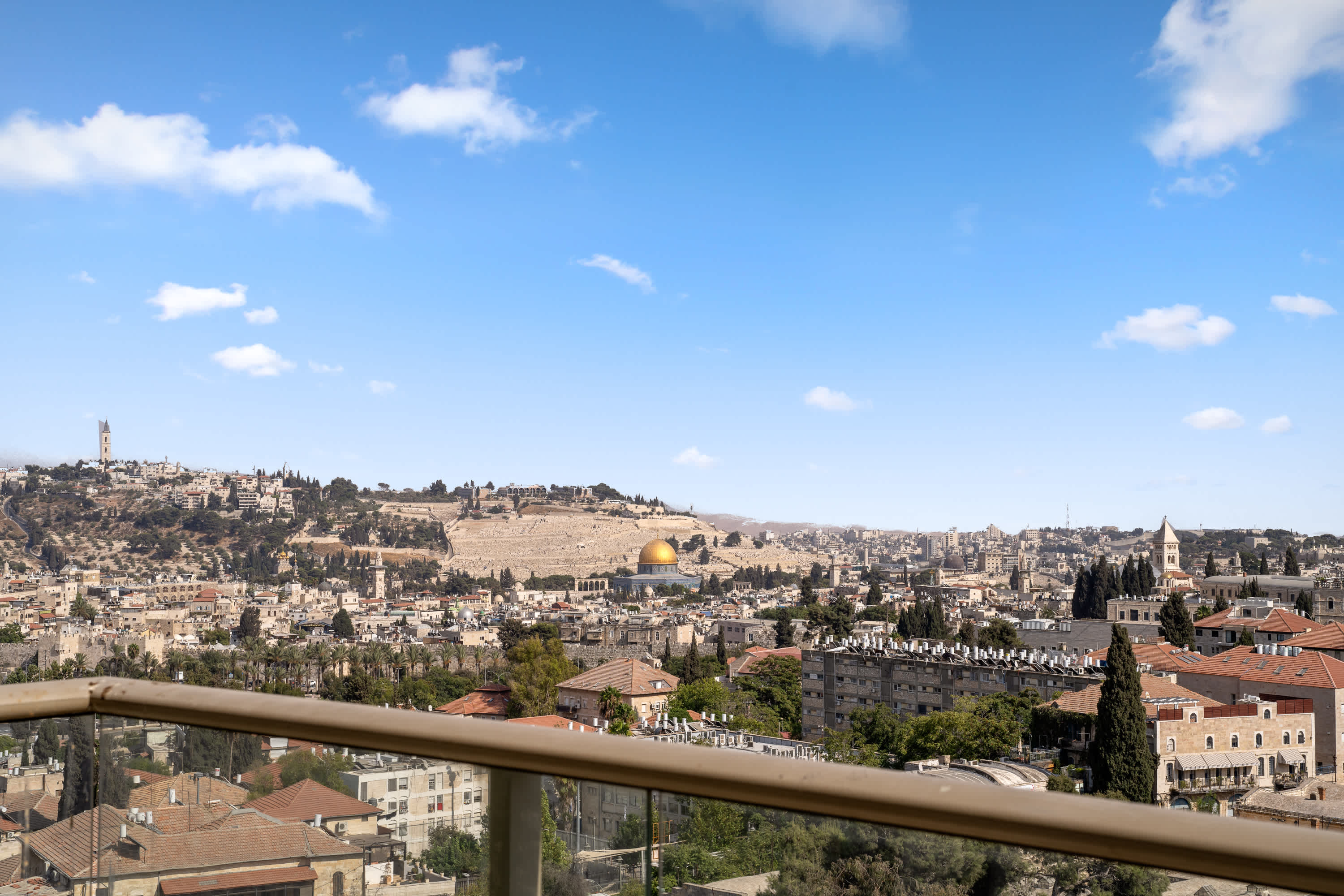 Spacious 2 BDR/2BR with Parking & Temple Mount view in the city center photo 11