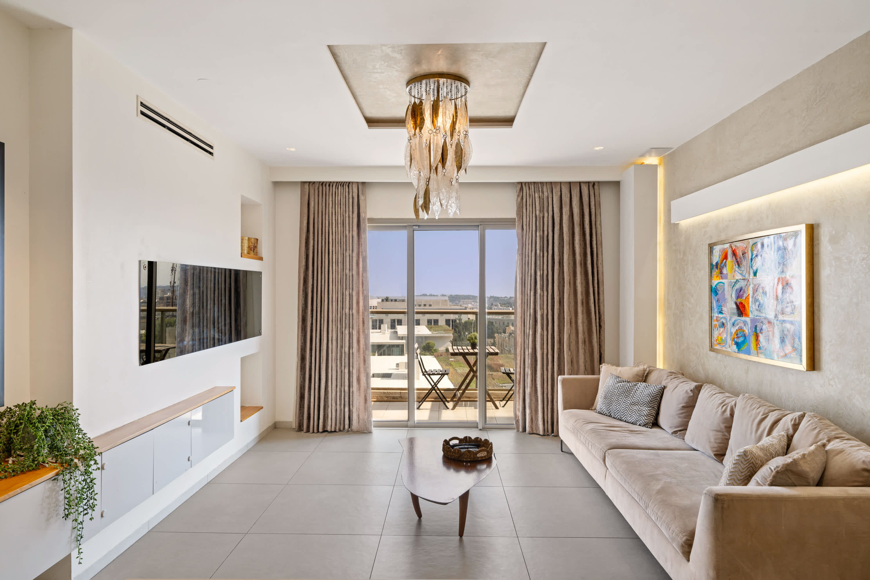 Spacious 2 BDR/2BR with Parking & Temple Mount view in the city center photo 14