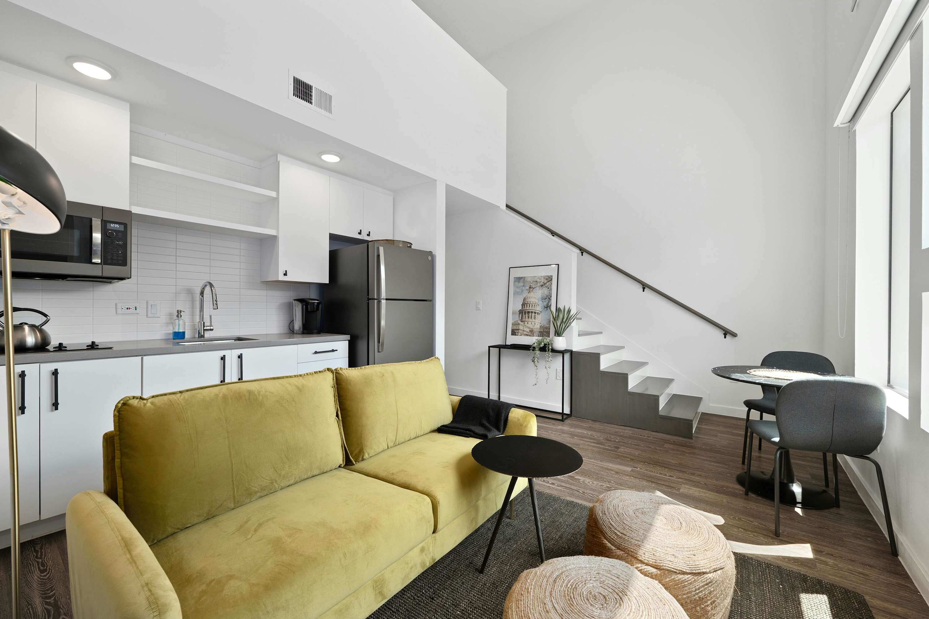 Charming Loft in DT ATX | Short Walk to Rainey St β Austin, TX β vacation rental