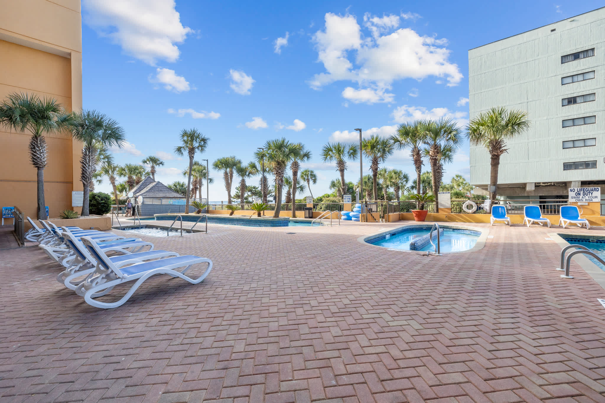Lovely Oceanfront Condo Pool C84 | Photo 16