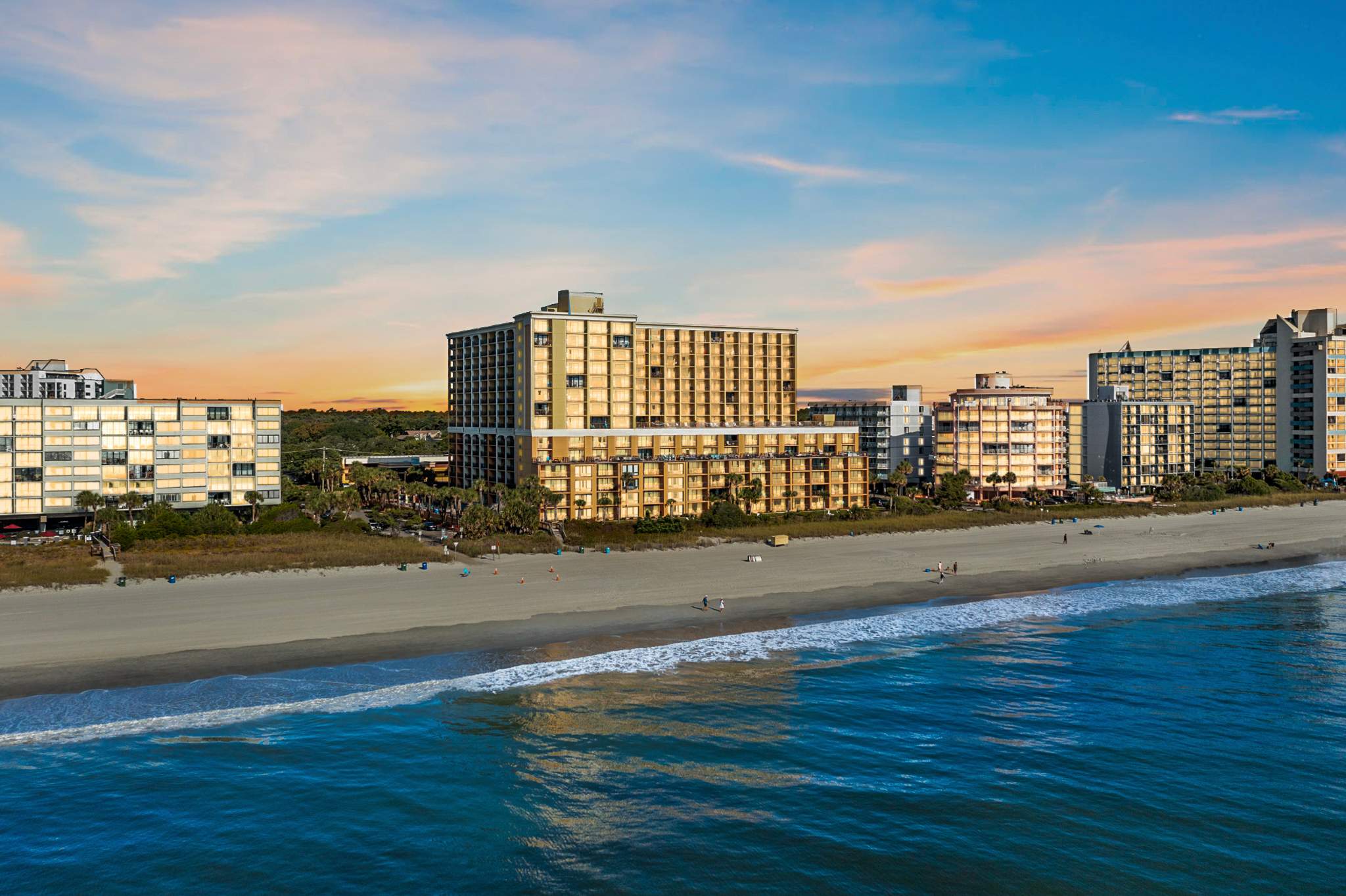 Lovely Oceanfront Condo Pool C84 | Photo 24
