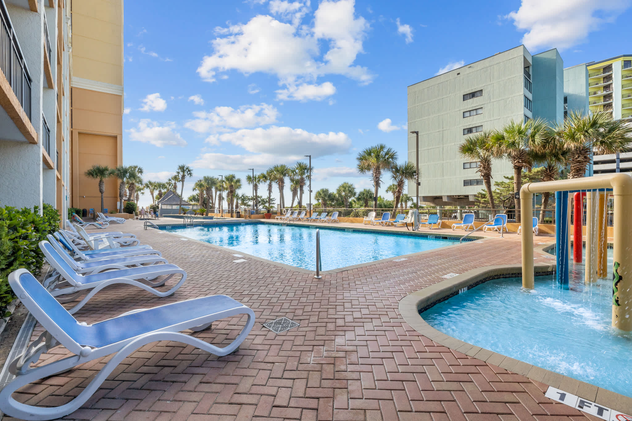 Lovely Oceanfront Condo Pool C84 | Photo 20