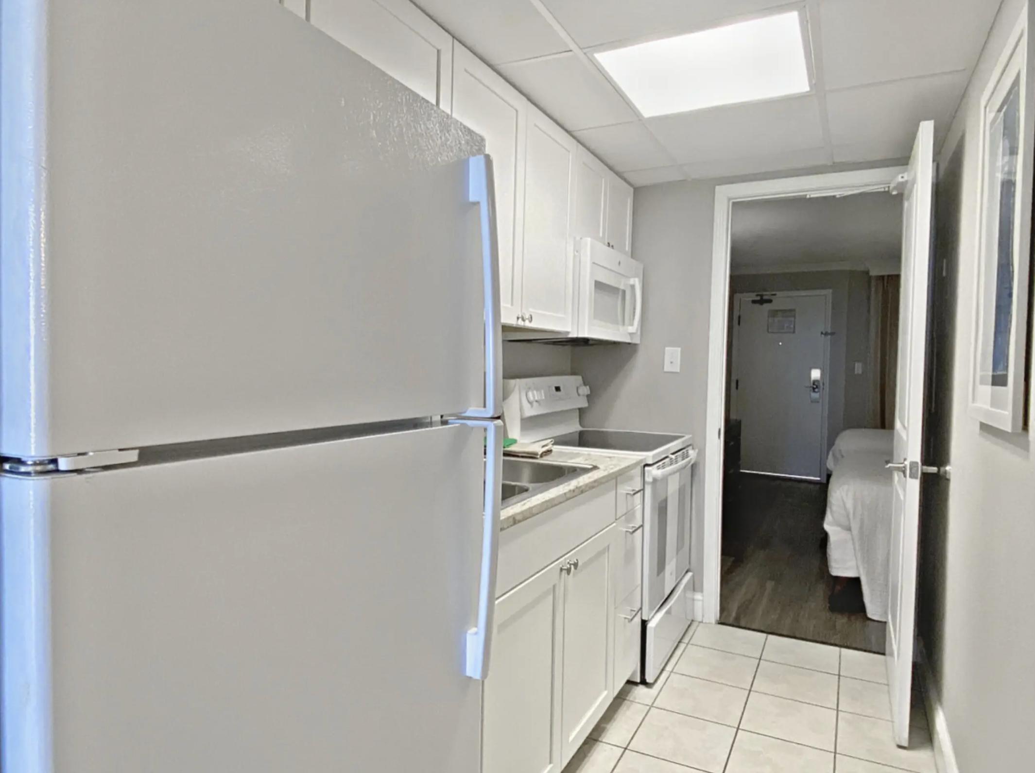Spacious layout and full cookware set for meals made easy.
