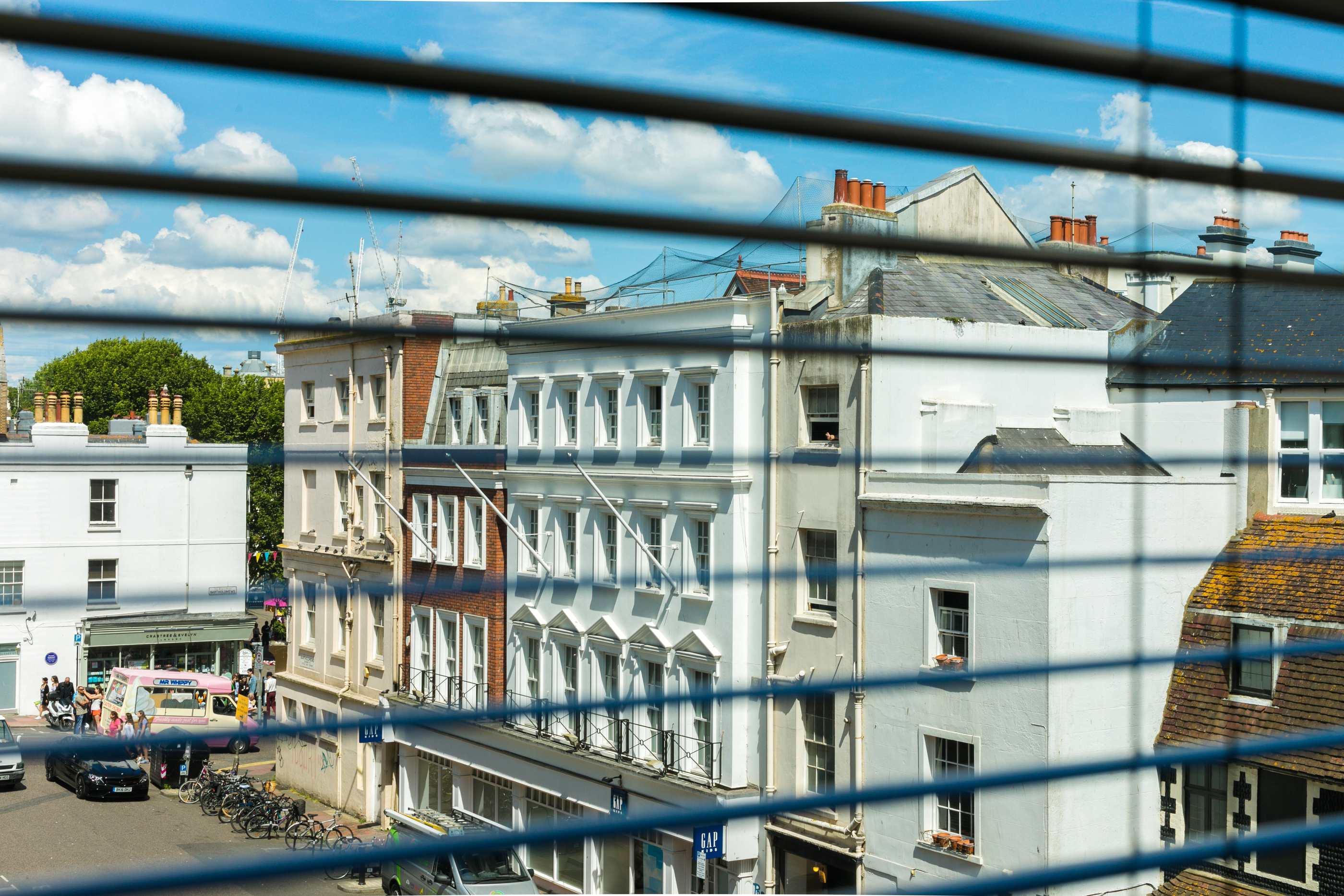 Brighton Lanes Beach Base | Chic, Cozy, Sleeps 8 in Bartholomew Road BN1 1JS - Property image 8 - VivreStays