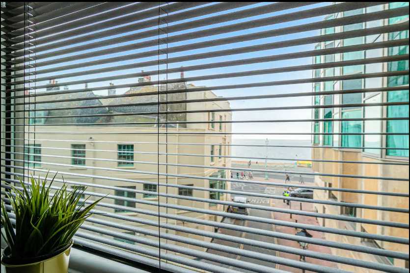 View Central Brighton Lanes Apt | Beach, Pier, Sleeps 7 in Bartholomew Road BN1 1JS Central Brighton Lanes Apt | Beach, Pier, Sleeps 7 in Bartholomew Road BN1 1JS - Property image 7 - VivreStays