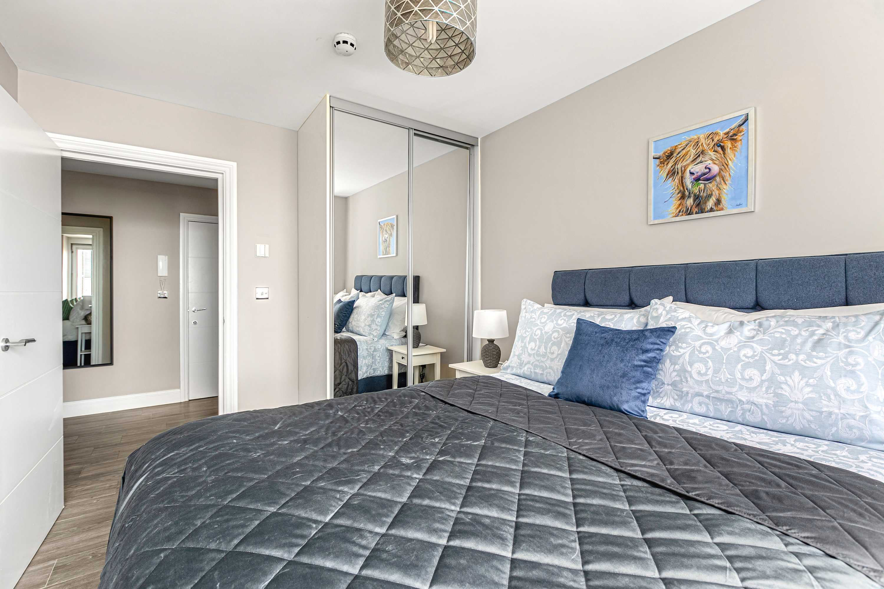 View Central Brighton Lanes Apt | Beach, Pier, Sleeps 7 in Bartholomew Road BN1 1JS Central Brighton Lanes Apt | Beach, Pier, Sleeps 7 in Bartholomew Road BN1 1JS - Property image 12 - VivreStays