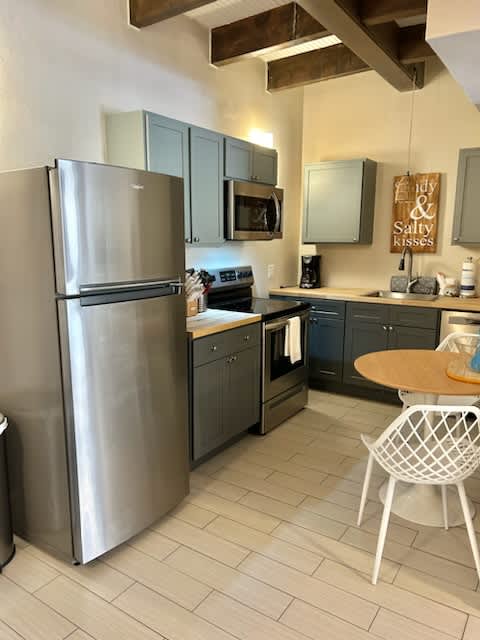 CWB Retreats at Baymont Lofts - Loft B — Clearwater, FL — vacation rental