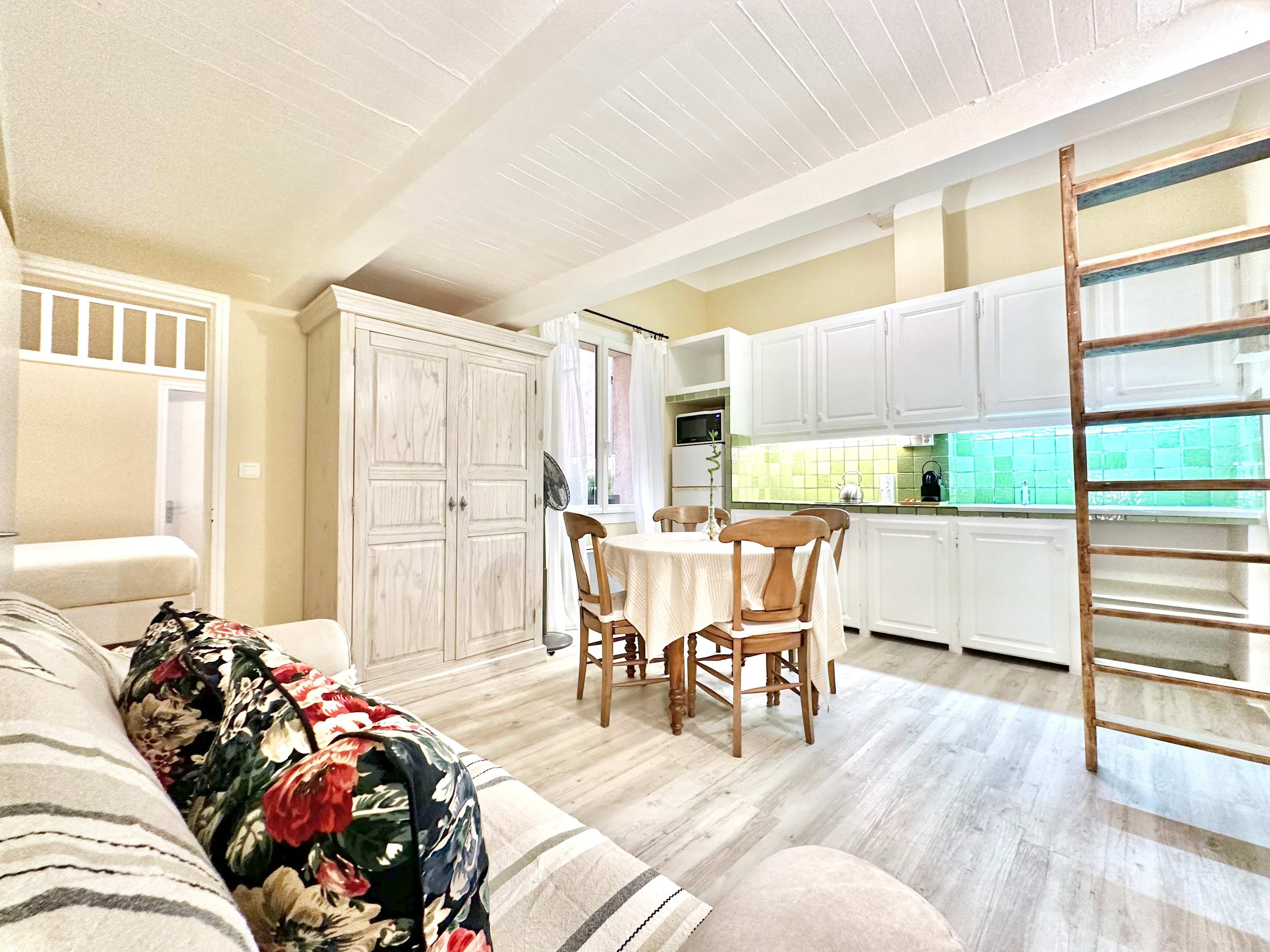 Ersextius, MJD, Aix-en-Provence